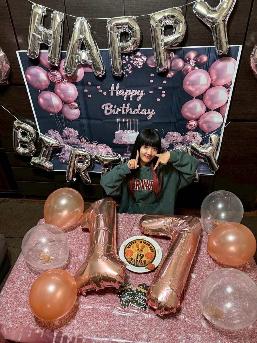 juri_happydance's tweet photo. https://t.co/vv56KeR01D
本日、17歳になりました✨
沢山のお祝いのメッセージ
ありがとうございます🥰
#誕生日 #level17 #17歳 #17yo https://t.co/xpSYjS383I