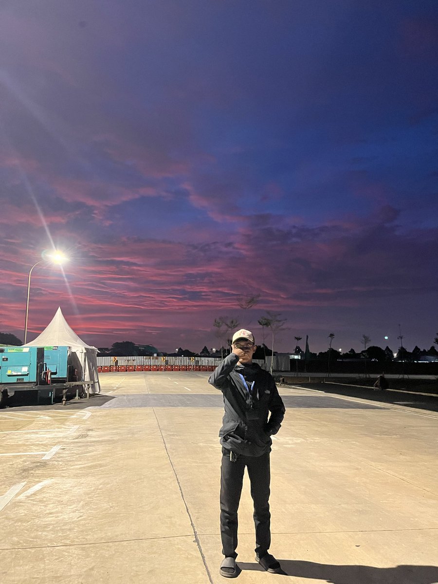 bpras__'s tweet photo. yg lebih dari senja adalah ketika km ga diselingkuhin https://t.co/hSHNC2uN9M