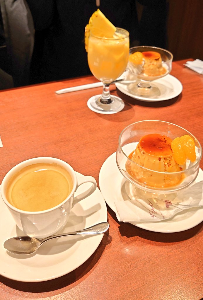 c_rubychan's tweet photo. またまた連れて行ってもらった✨
今日もお客様いっぱい🈵
私はパスタとプリン
美味しかった😍
ステキなお店にステキなオーナーご夫婦😊
息子はいつもこちらのお店で癒やされてそして電車を走らせに……
ええ休日の過ごし方やね
ちと遠いけど🤣
#喫茶サンシャイン https://t.co/2Z4QyOgFq6
