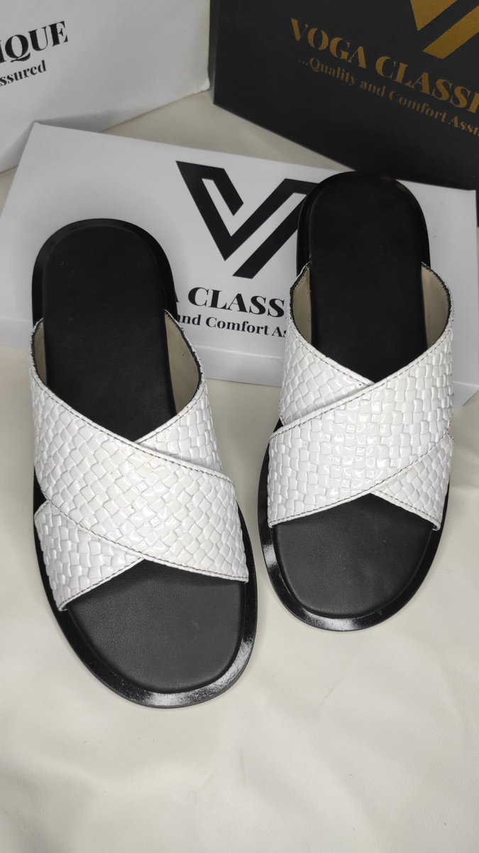 Handcrafted footwear to elevate your outfit!!!
VOGA CLASSIQUE 

Price:₦10,000

Production duration:7 working days