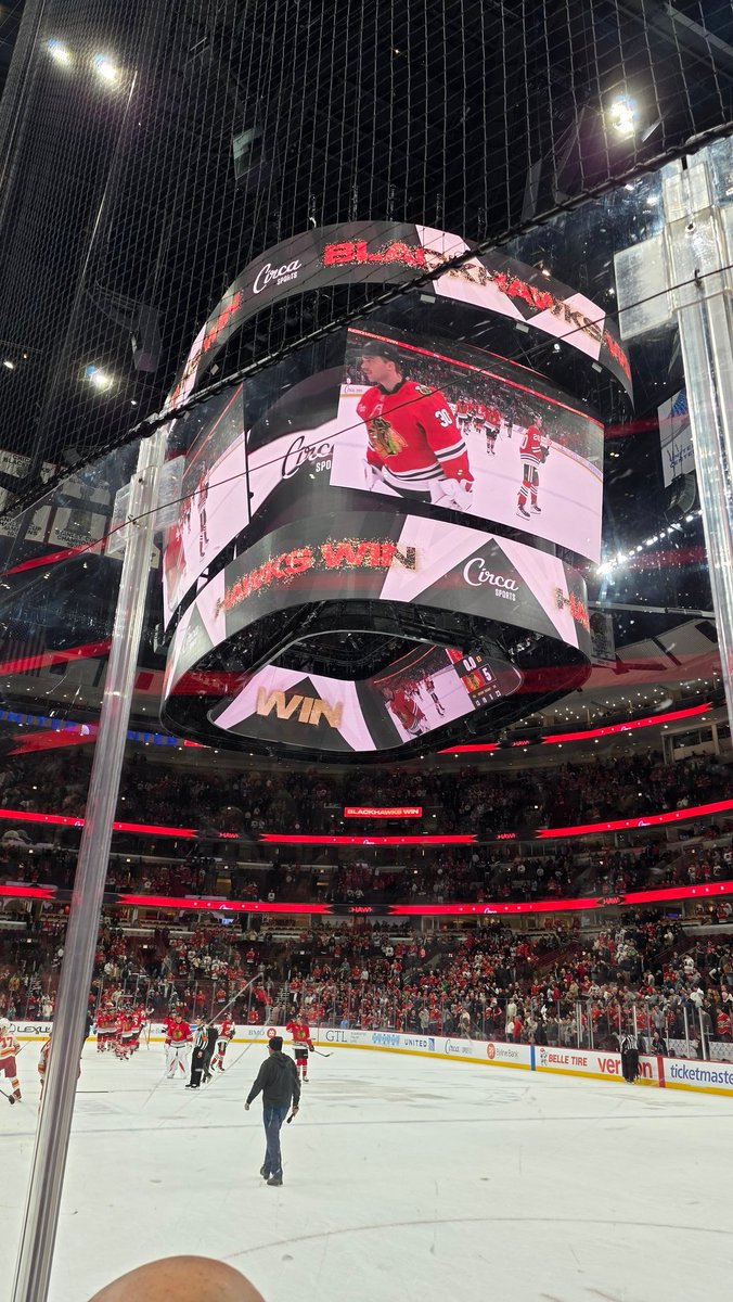 NotWethan's tweet image. HAWKS WIN + BEDARD HATTY! DOESN'T GET BETTER THAN THAT!