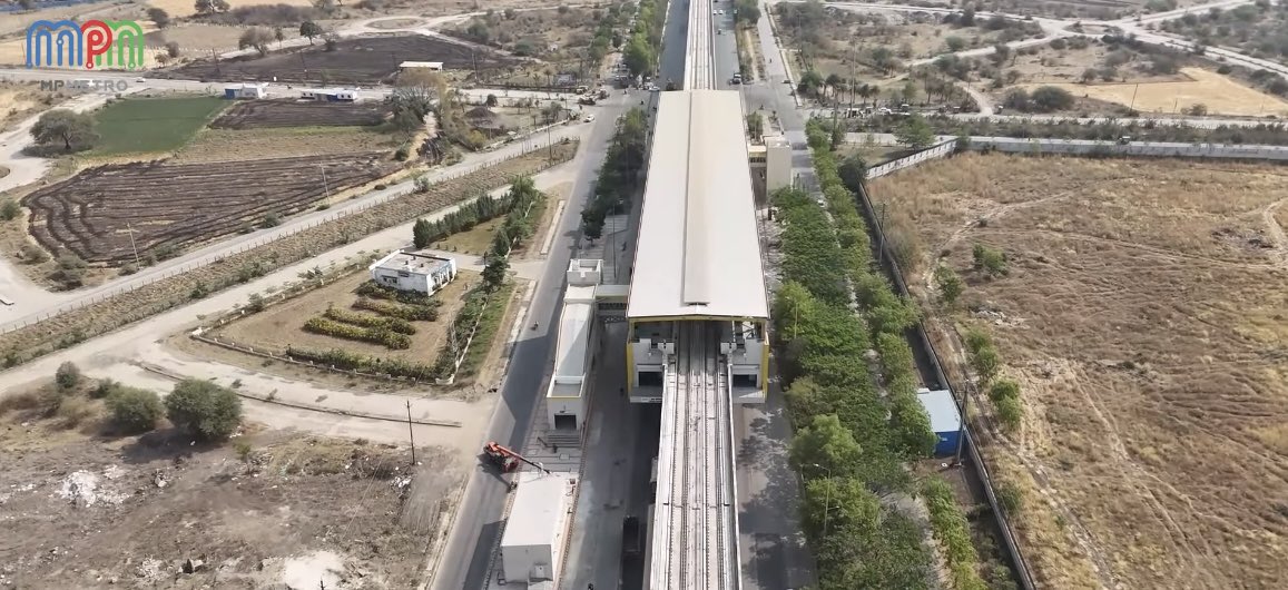 dstock_insights's tweet image. Just 170 passengers ridership in Indore Metro in September and same with many other metros that got approved. Unnecessary scrutiny only happens to Tamil Nadu i guess.. Same happened to Chennai Metro too... 🚶