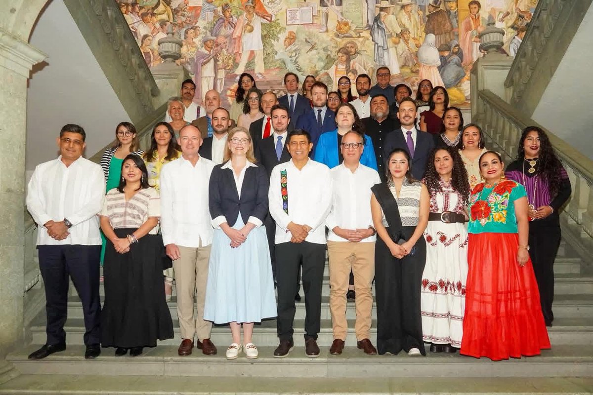 Hoy inició la visita a Oaxaca de la #MCIG, co presidida por 🇦🇺 y <a href="/uruenmexico/">Embajada del Uruguay en México 🇺🇾🇲🇽</a> bajo el secretariado de <a href="/ONUMujeresMX/">ONU Mujeres México</a>. Dialogamos sobre políticas para el empoderamiento de la mujer indígena y afroamericana. Gracias Gob. <a href="/salomonj/">Salomón Jara Cruz</a>, <a href="/GobOax/">Gobierno de Oaxaca</a> y <a href="/DesEconomicoOax/">Secretaría de Desarrollo Económico Oaxaca</a> por abrir este espacio.