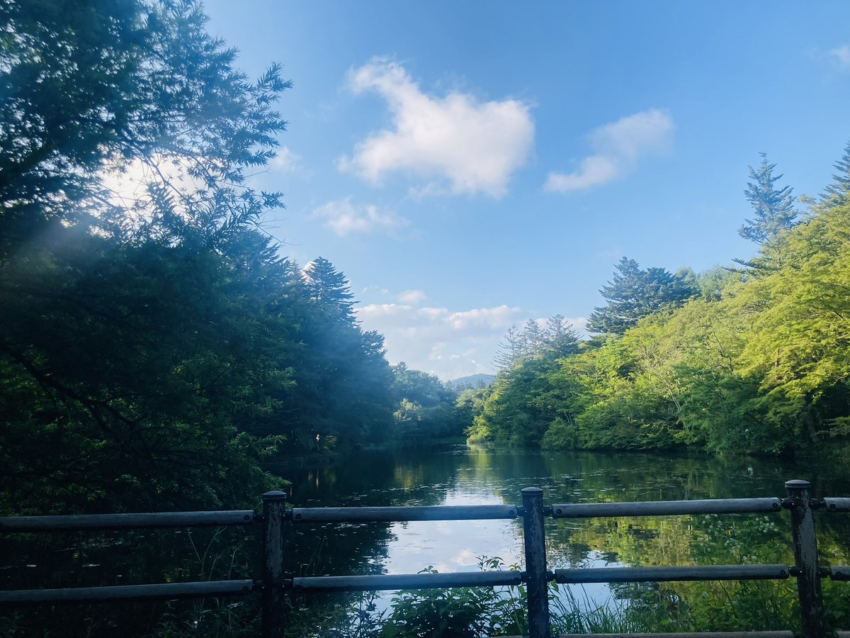 「グランディスタイル旧軽井沢ホテル&amp;リゾート」を体験してきました！！

初軽井沢。
かわいい衣装を着て、
涼しい空気と大自然をたっぷり吸い込み、
ホテルで優雅なひと時を過ごしました🍷✨

是非、
ご覧ください☺️

youtu.be/6komGdwwV6w?si…

帰りにダッシュで行った、雲場池もどうぞ！
#旧軽井沢