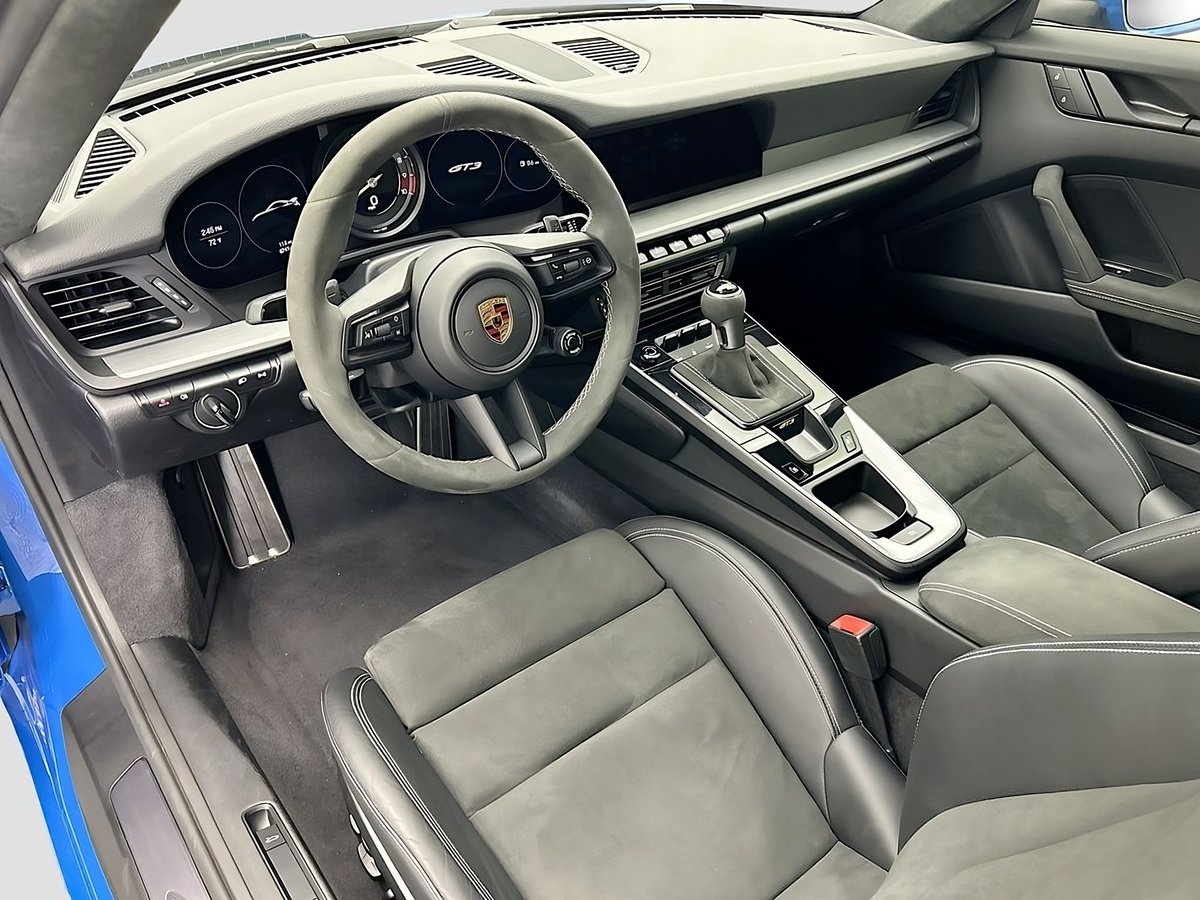 FOR SALE - 2022 Porsche 911 GT3, PTS Golf Blue over Black Race-tex w/ GT Silver stitching, 7-spd PDK, 8,741 miles, puddle light projectors, front lift, rear park assist, adaptive sport seats +. $265,900
•
CLICK to View Listing: highline-autos.com/vehicles/2022-…
-
#porsche #gt3