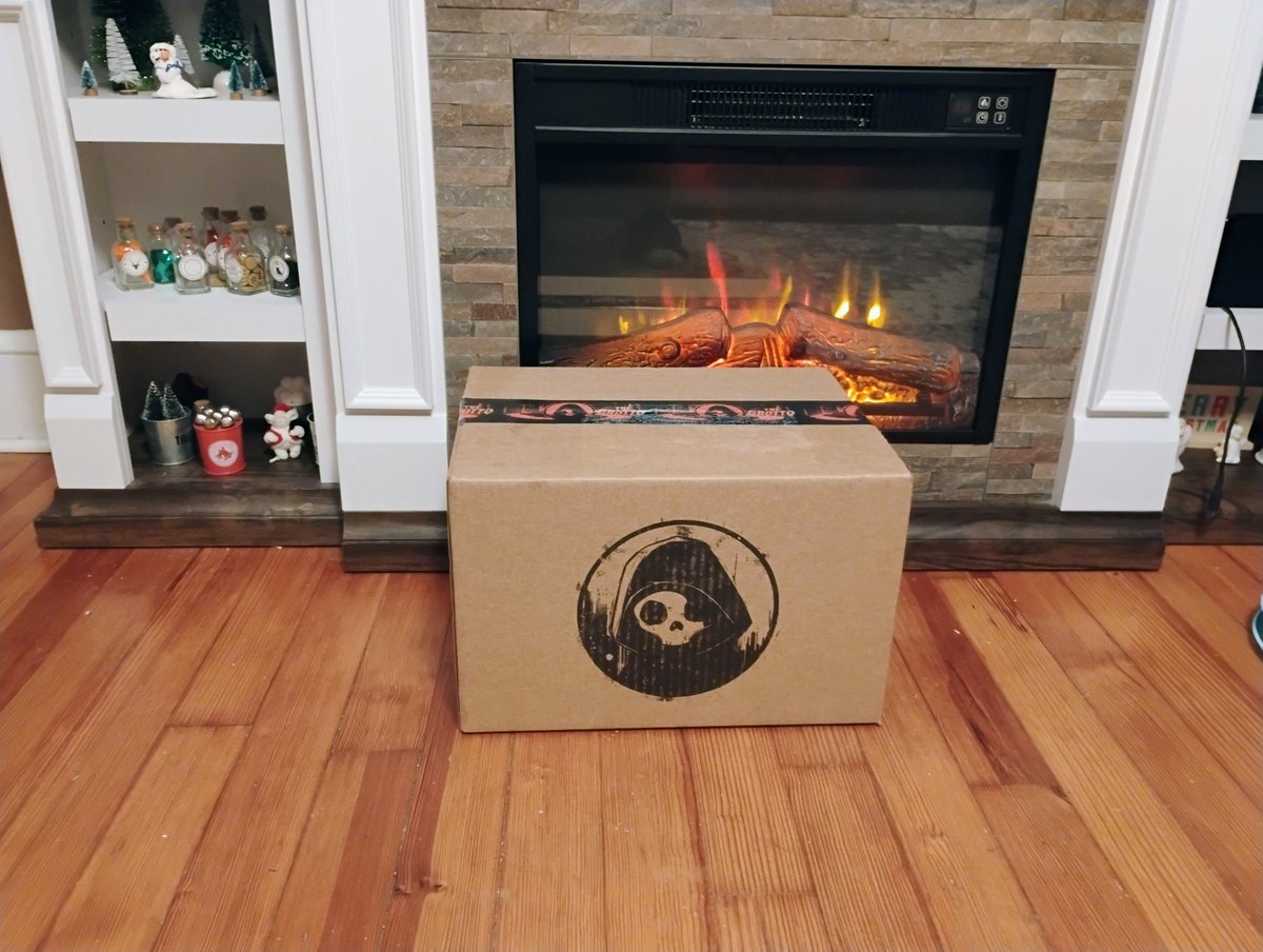 studleemore's tweet image. Thanks @Wrathtank_avax for addressing this to Studleemore and my address! Now I have to keep an eye on my mail man! @TheGrottoL1