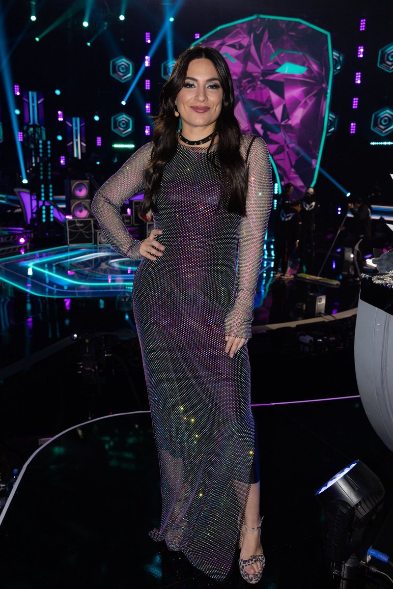 eslamascara's tweet image. En diva, toda preciosa luce @anabreco 💖✨

🎭🔍 ¿#QuiénEsLaMáscara?, disponible en @Canal_Estrellas , @univision y @vix