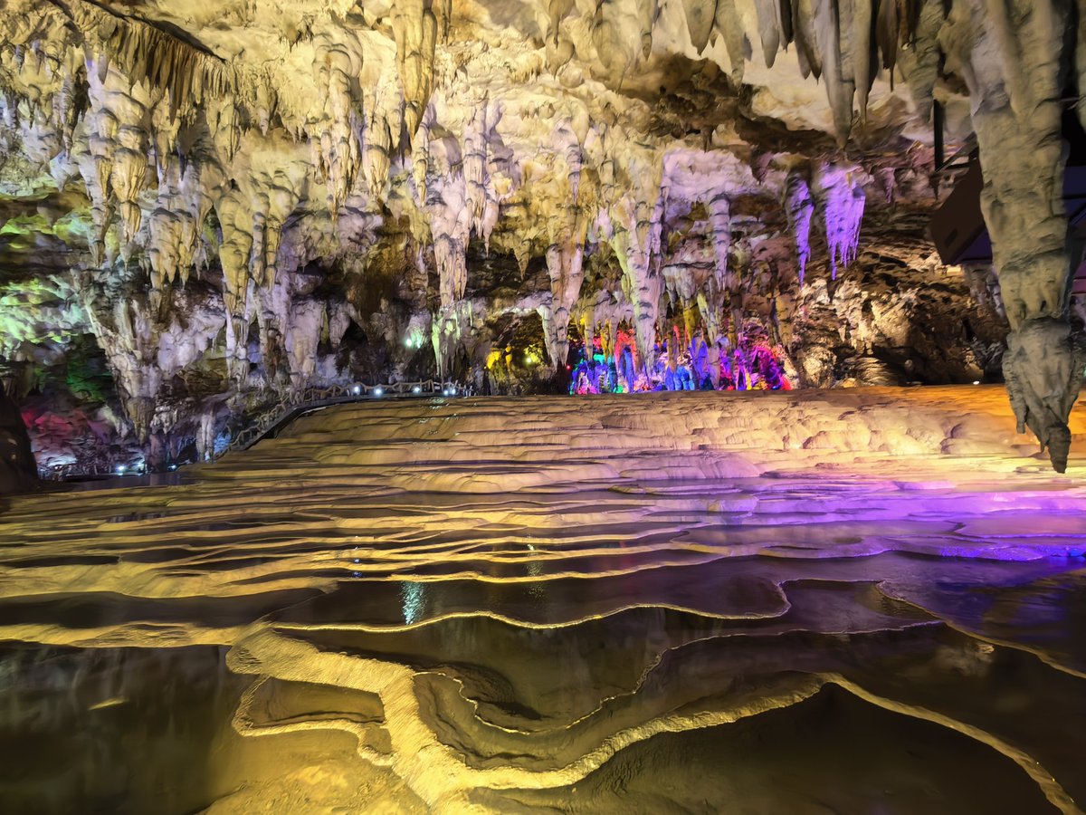 AmazingBaise's tweet photo. Discover the Magical Wonder of Jixing Cave in Debao, Baise!
If you’re a fan of natural wonders, this place is a must-visit in Guangxi, China.
#JixingCave #Debao #Baise #Guangxi #NaturalWonder #TravelChina #CaveExploration #HiddenGems https://t.co/E7YzpIhZpz