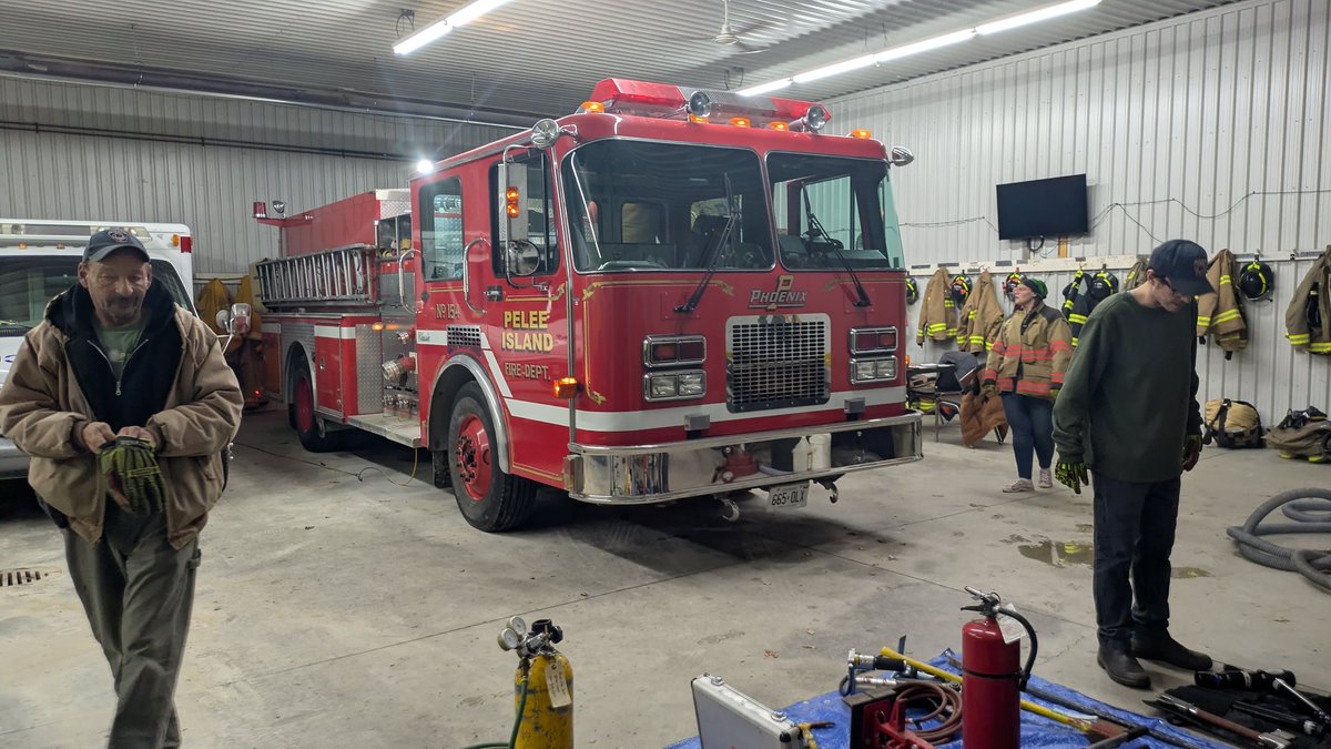 Thanks to the Pelee Island Fire Department for having me out to a training session

Joining our Fire Department is a meaningful way to give back + look after your friends + neighbours when they need it most 

Learn more pelee.org/community-2/em…

Interested? Email clerk@pelee.ca