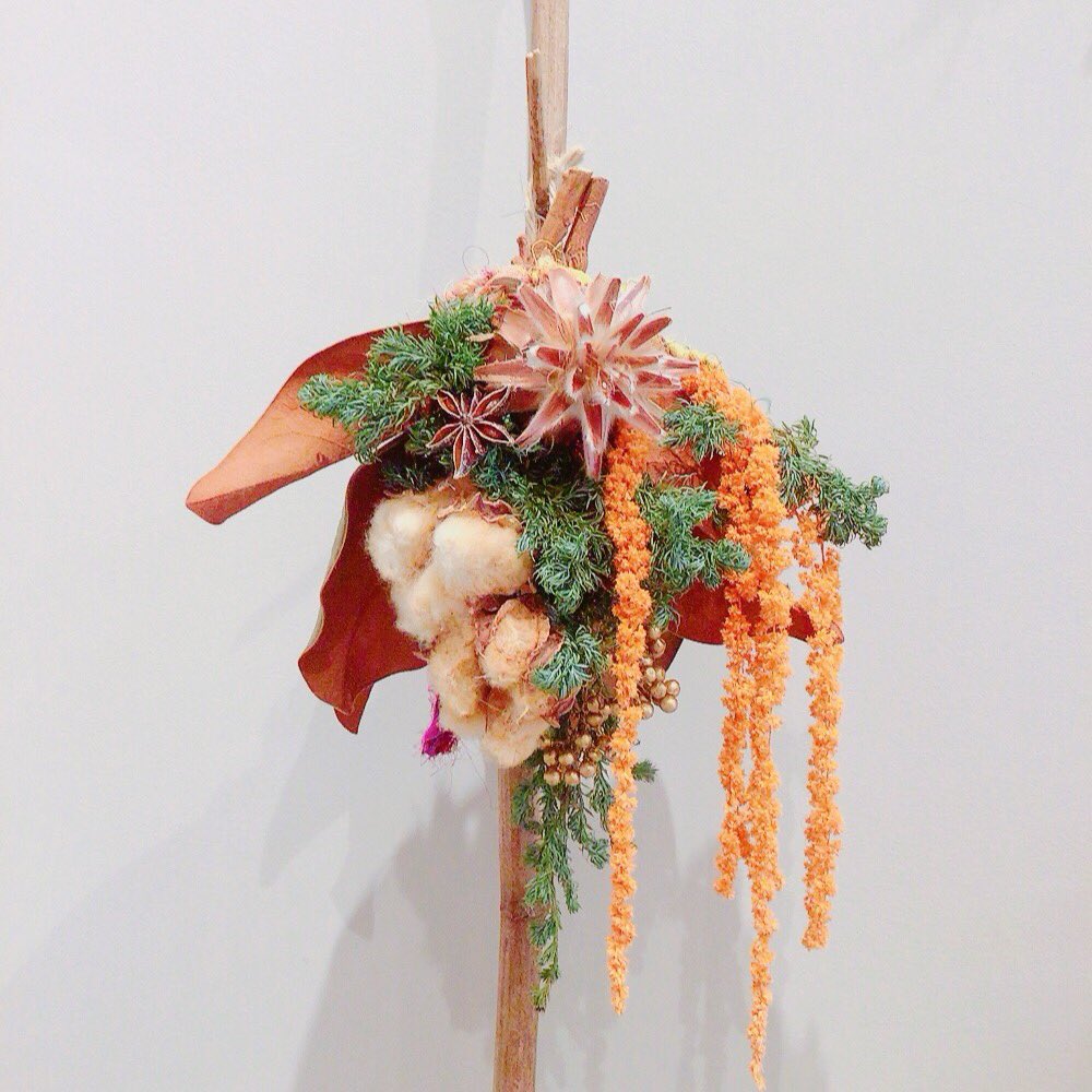 ueda_museumshop's tweet photo. a pointさんのリースが入荷しました💐
ひとつずつ丁寧に作られたリース。ご自分へのプレゼントや、お友達や大切な人への贈り物にいかがでしょうか?
#apoint #ドライフラワー #リース
#上田市立美術館ミュージアムショップ
https://t.co/NYDJPFLOpp https://t.co/57bssfqzOQ