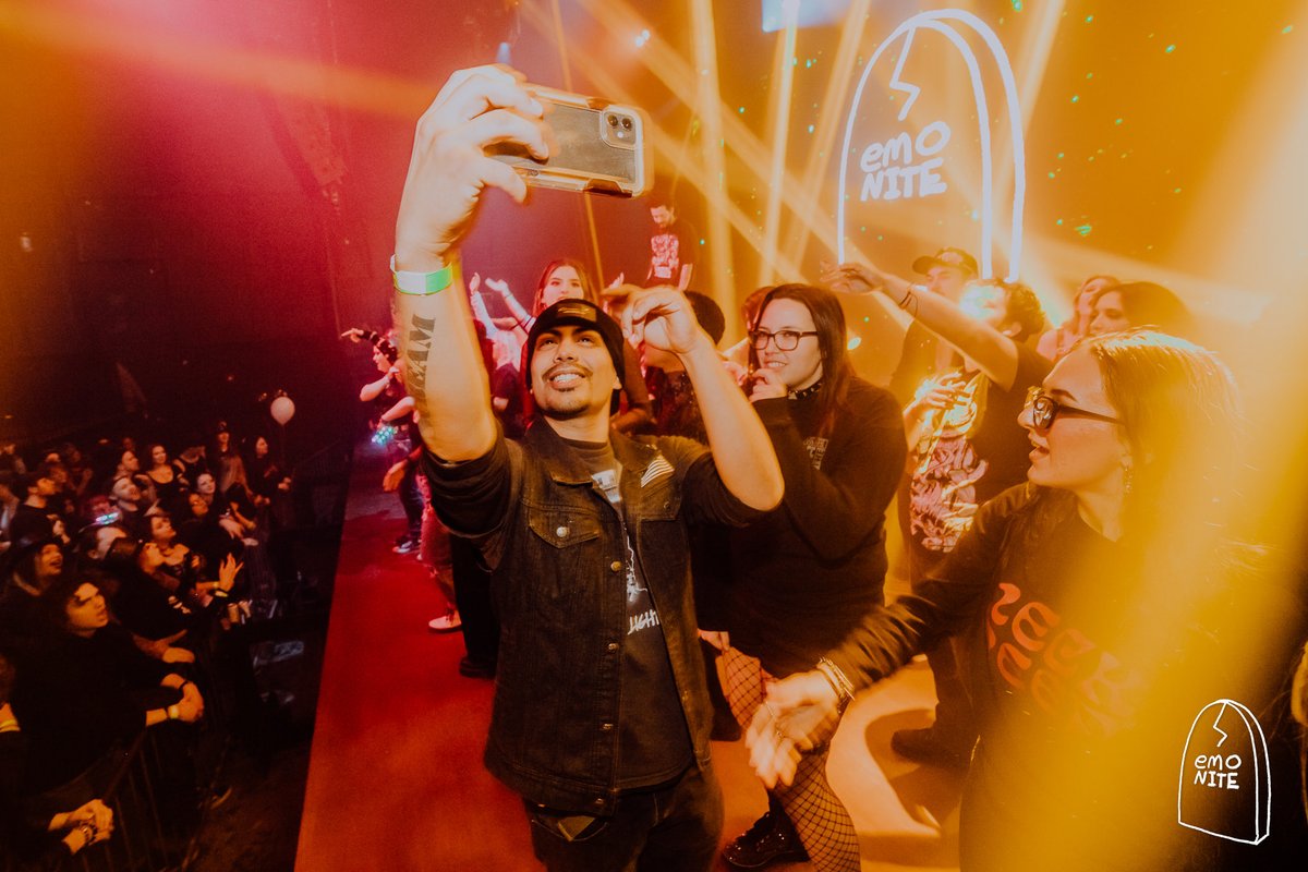 hey bestie 👋 wdym u haven’t gotten ur tix to emo nite San Marcos on November 21st at
The Marc yet?! grab urs now bc i don’t want u to have fomo ok?? <3