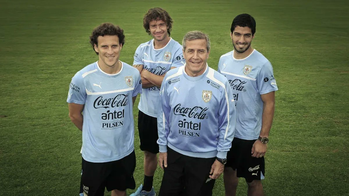 Institucionalización de los procesos de selecciones nacionales y formación de sus futbolistas.