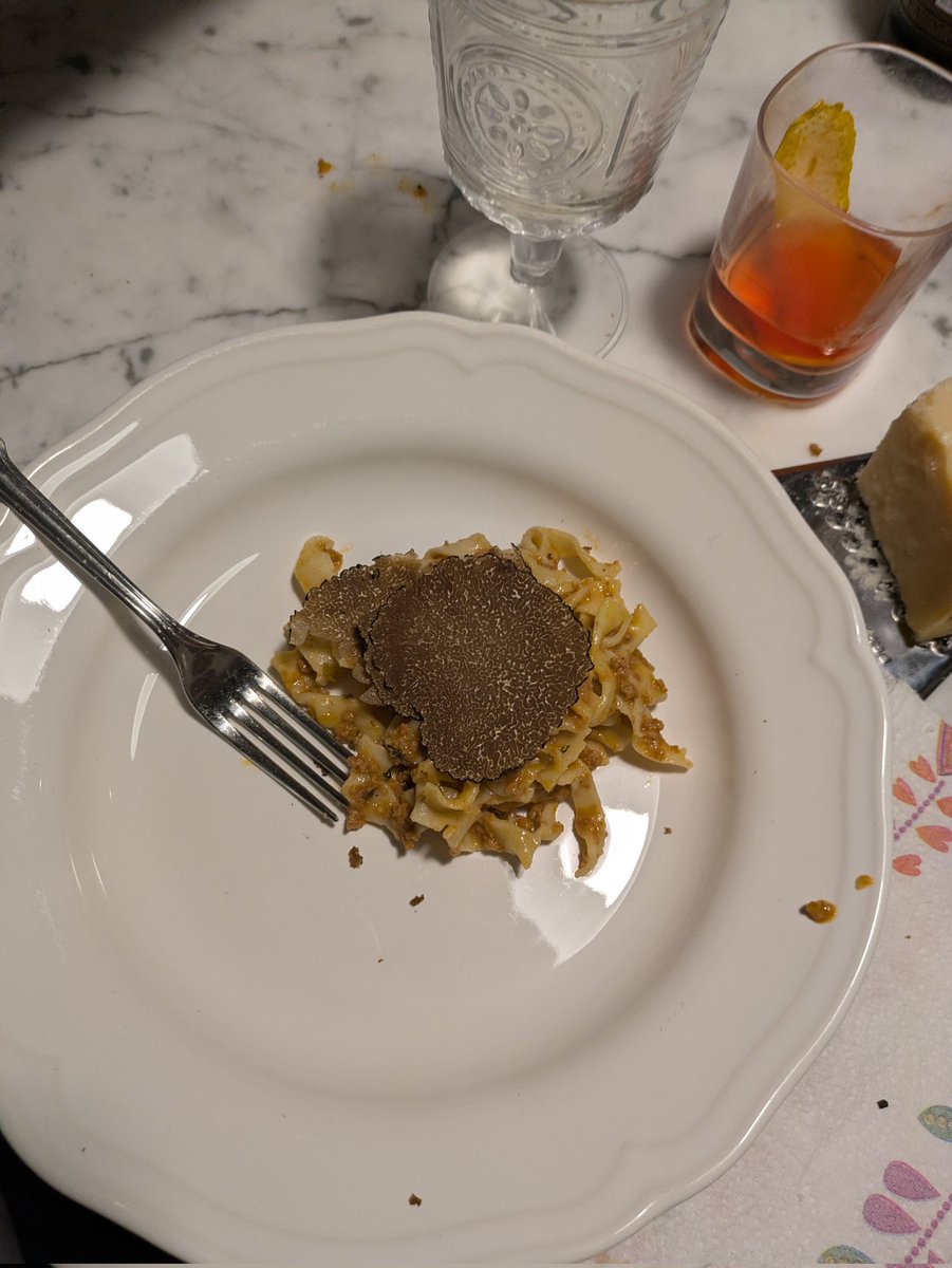 Bestofitalyinus's tweet photo. How good is truffle time in Italy ? ๐ฎ๐น๐๐ฝ๏ธ Where have you tried the best truffles ? Piedmont ? Umbria ? Tuscany ? Emilia Romagna ?
#visititaly #foodievacation #tartufo #travelplanner #trufflepasta #trufflehunter #wherearethetruffles https://t.co/PUe7xWXaMc