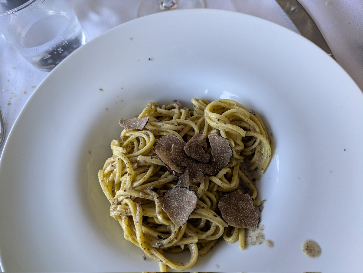Bestofitalyinus's tweet photo. How good is truffle time in Italy ? ๐ฎ๐น๐๐ฝ๏ธ Where have you tried the best truffles ? Piedmont ? Umbria ? Tuscany ? Emilia Romagna ?
#visititaly #foodievacation #tartufo #travelplanner #trufflepasta #trufflehunter #wherearethetruffles https://t.co/PUe7xWXaMc