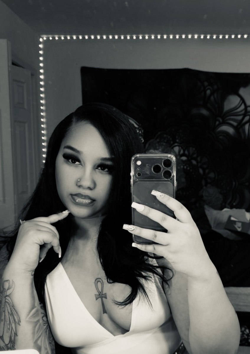 _ldanielleeee's tweet photo. let me reintroduce myself 🩶 https://t.co/htKDCCB9Dl