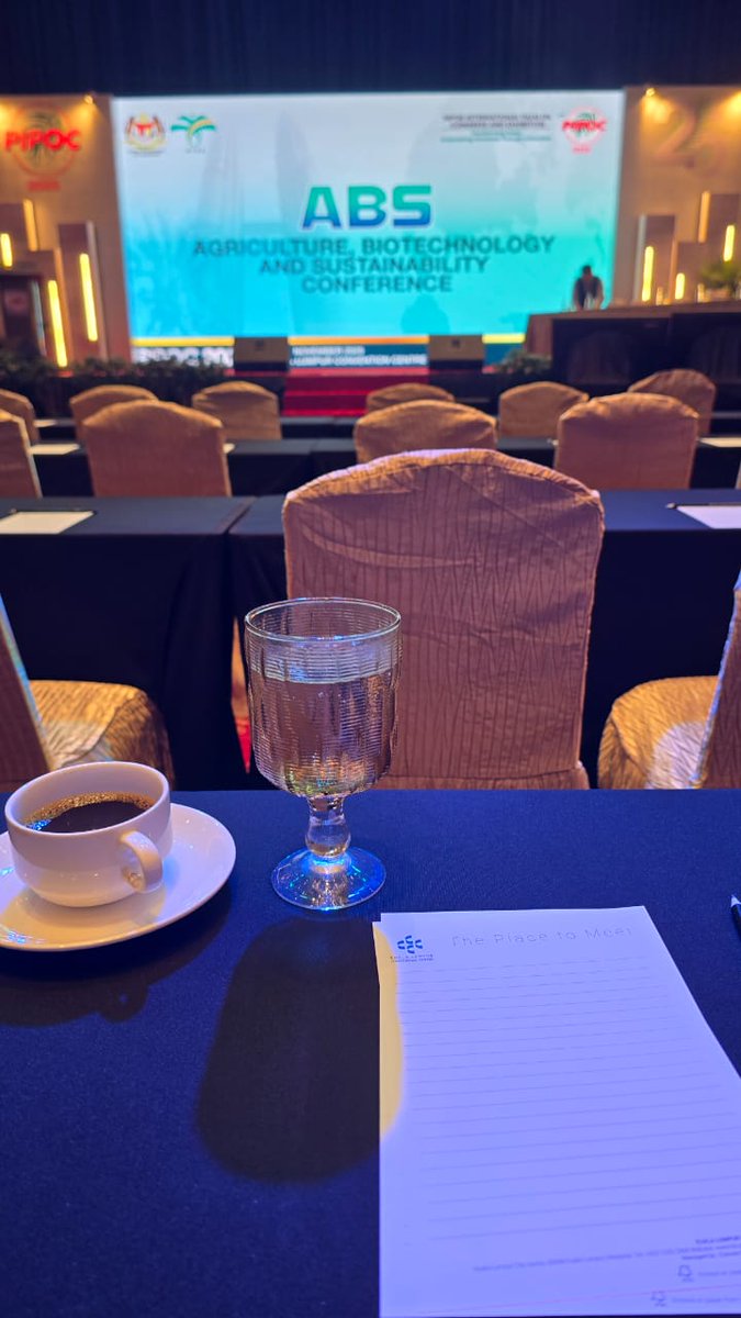 siilw's tweet photo. Ready to gain new insights and have discussions with peeps in the same sector. #pipoc2025 #mpob #malaysia #oilpalm https://t.co/rYXdEjh4TR