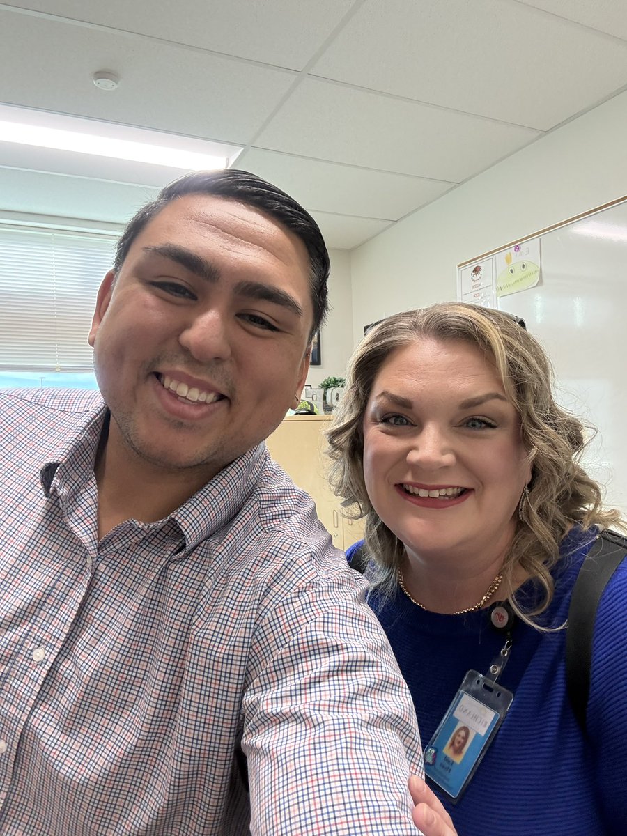 JoseMedinaJr89's tweet image. Biliteracy Instructional Rounds with Tapteal leaders! #DualLanguage and non-DL teachers deserve feedback from school administrators that is aligned with linguistically sustaining practices! #C6BiliteracyFramework