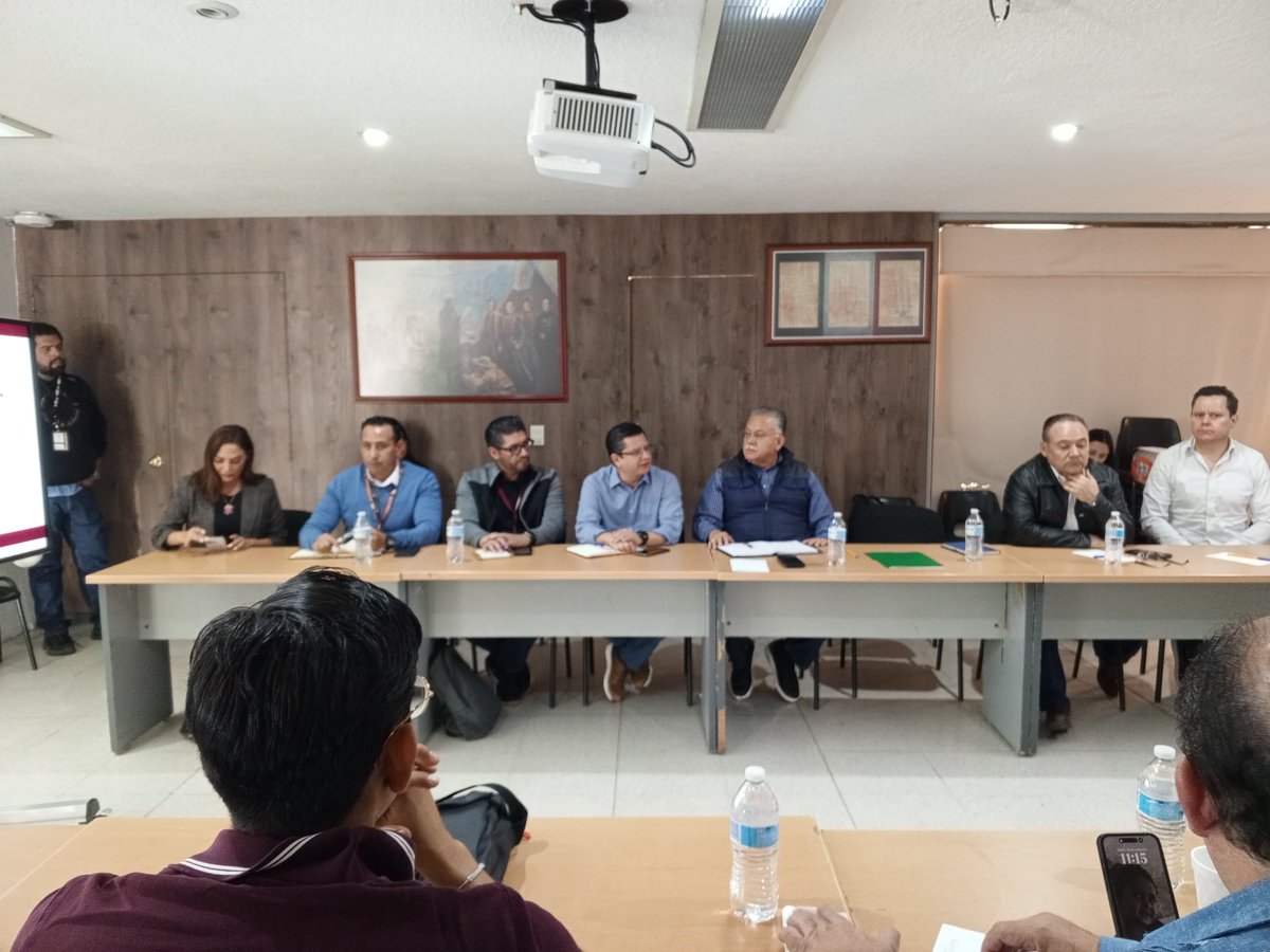 diegomatz's tweet photo. @cultura_mx presente en el arranque del #PlanMichoacán 
La experiencia nos ha hecho ver que la cultura ayuda a crear entornos de paz, y hacía allá vamos 

@ccurieldeicaza @VinculaCultura 
#PorLaPaz #MichoacánEsMejor https://t.co/NzIWrqmsMx