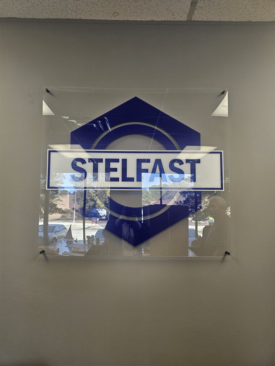 ProferredRivets's tweet image. Recently, I visited Stelfast, Inc., walked thru 2 whse, met incredible people &amp;amp; discovered something that spoke to me as a marketer: the meaning behind our colors. Orange fuels our innovation.
Red drives our determination.
Green anchors our reliability.
Blue earns your trust.