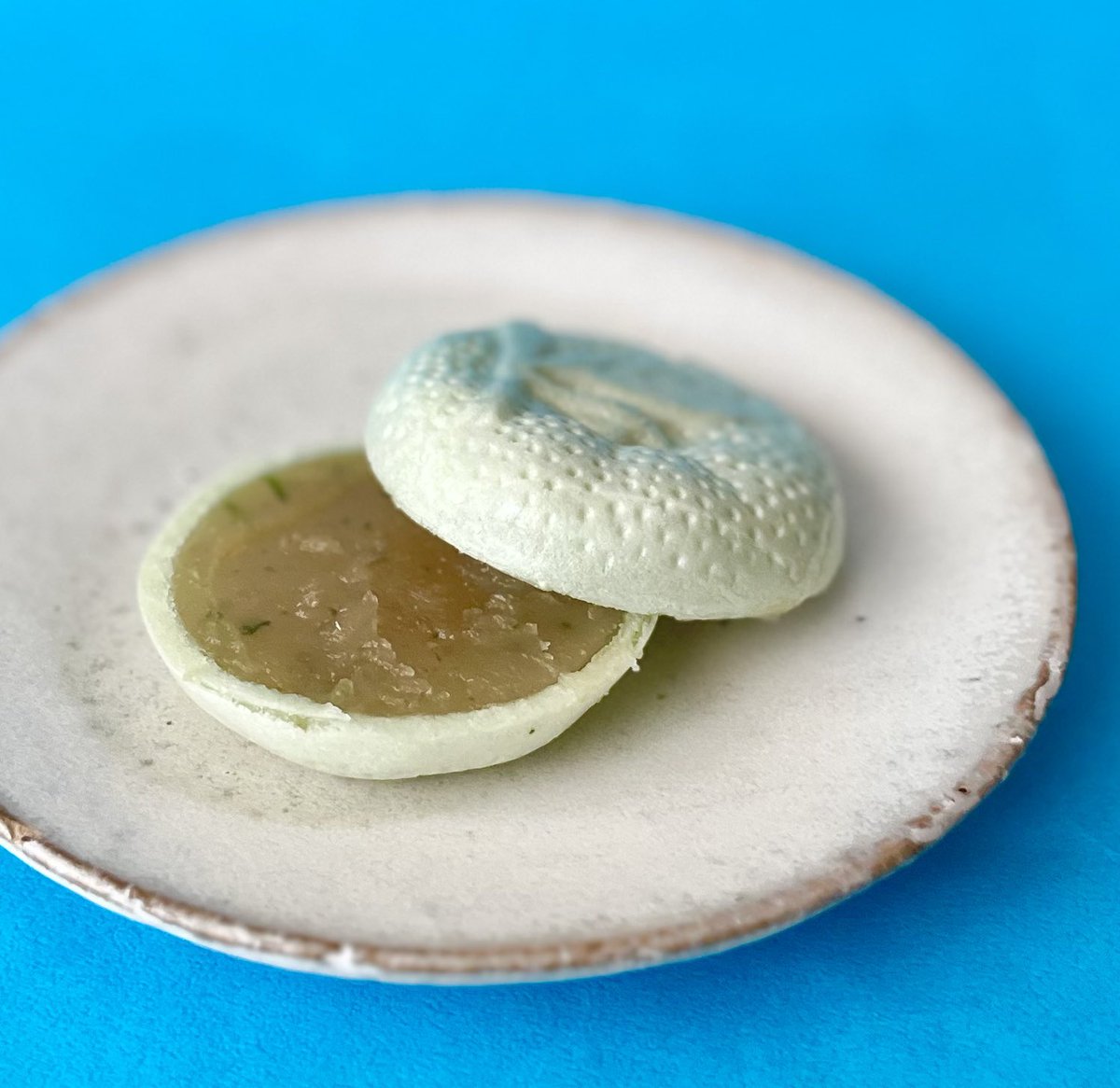 菓子案内 疲れ果てて眠り、朝起きると、昨日11/18の夕方から #大分 で