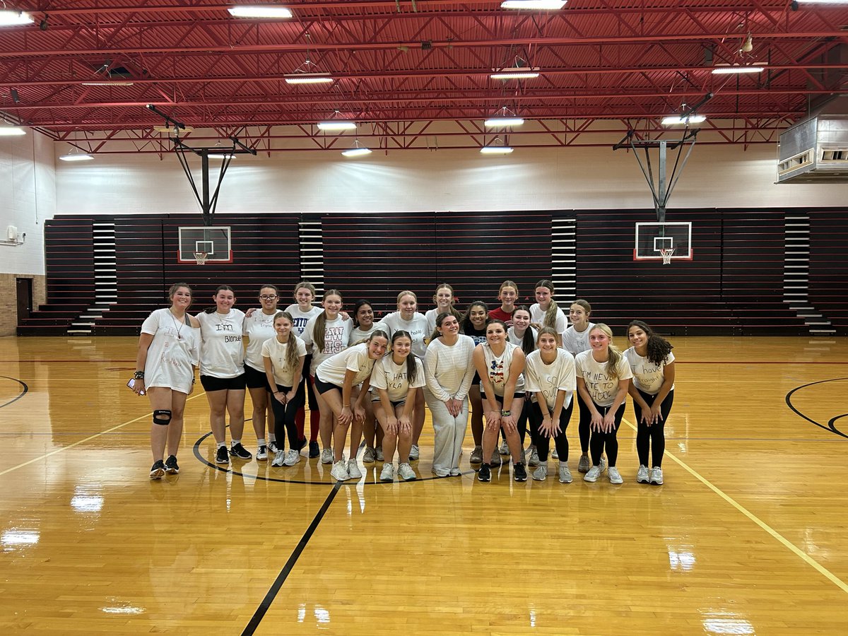 Having some fun at fall/winter workouts with white-lie tshirt night! 🥎<a href="/FirebirdTweets/">FirebirdTweets</a> <a href="/westfirebirds/">LWHS Athletics</a>