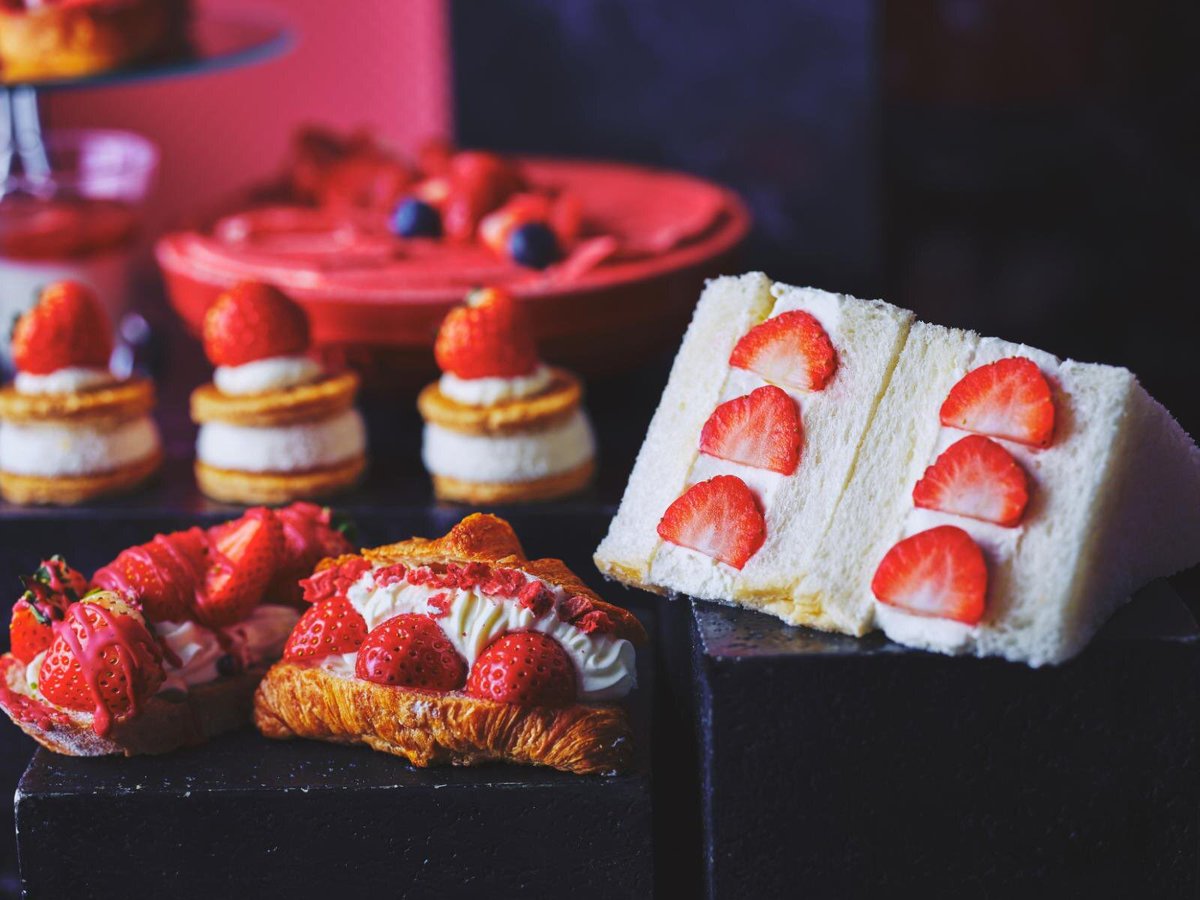 ______hnjs's tweet image. コンラッド大阪

🍓♥️ジ・エレガント レッド
ストロベリースイーツビュッフェ
.˚⊹⁺‧┈┈┈┈┈┈┈┈┈┈┈┈‧⁺ ⊹˚.

期間♥️12月1日～2026年2月23日＿✍︎
場所♥️コンラッド大阪 アトモス・イタリアンダイニング 40階 にて