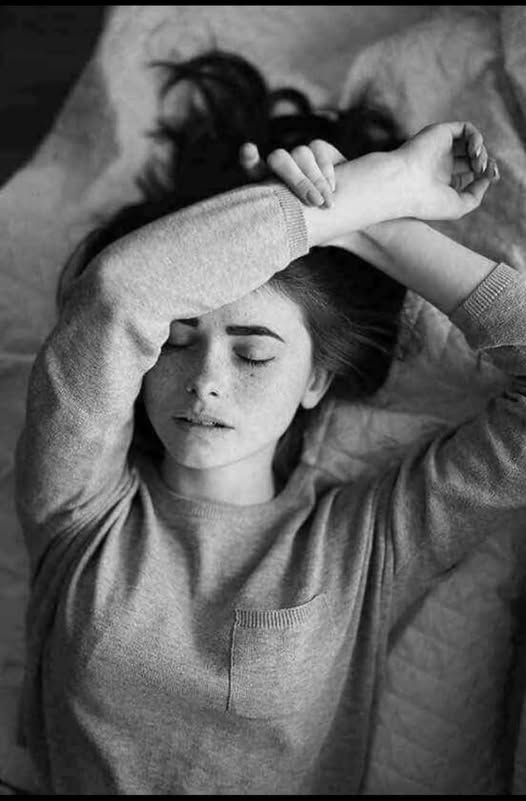 و لأنها لا تعرف القسوة ، كانت إذا غضبت مرضت.💔