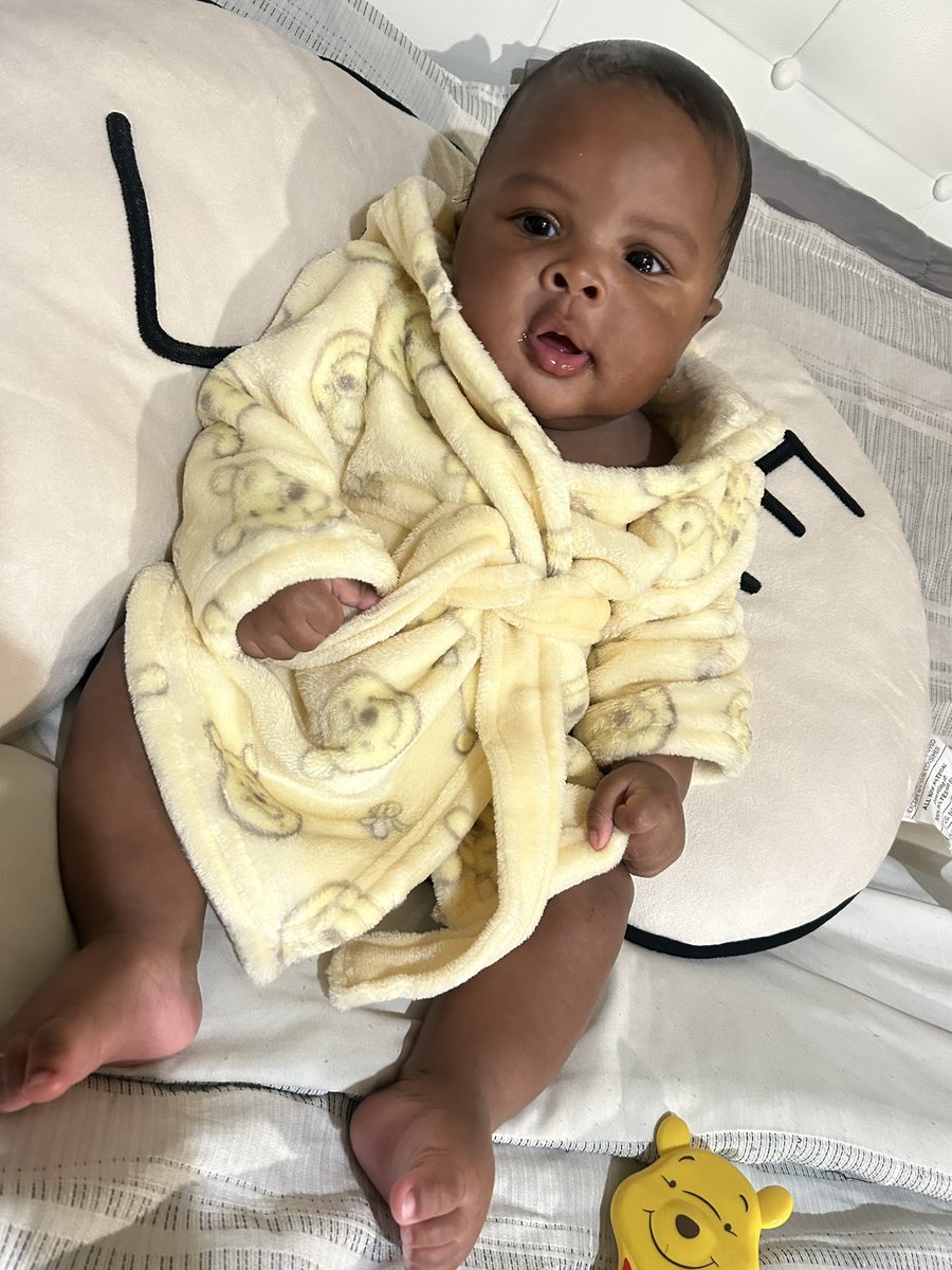 TRINNZIEE🤍. . . tweet media