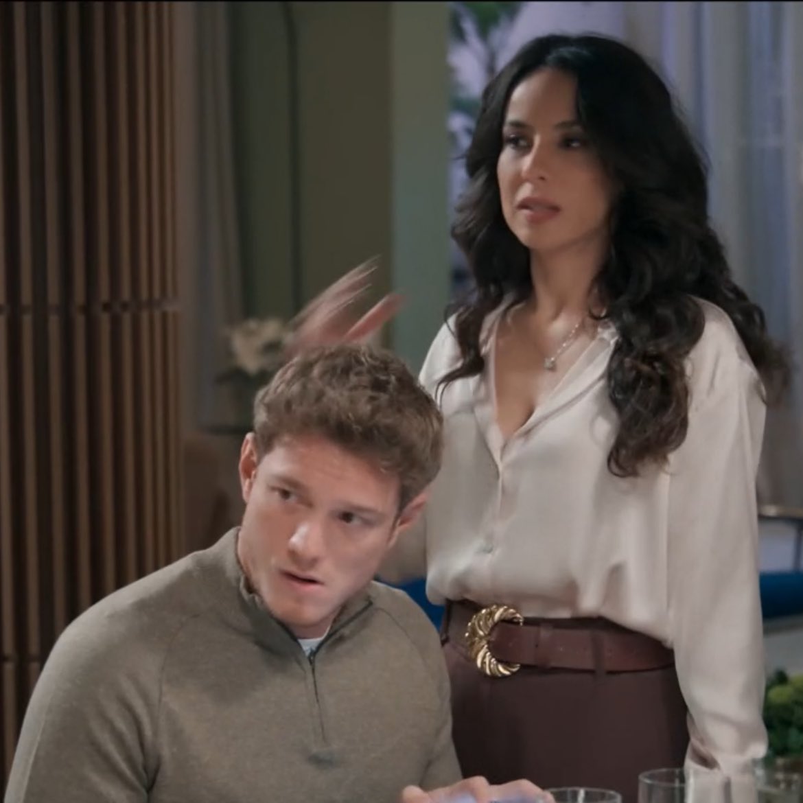 biabatella's tweet image. Pedro novaes, tem 29 anos.

Andréia horta, 42.

13 anos de diferença não rola como mãe e filho. Desculpa 

#TrêsGraças