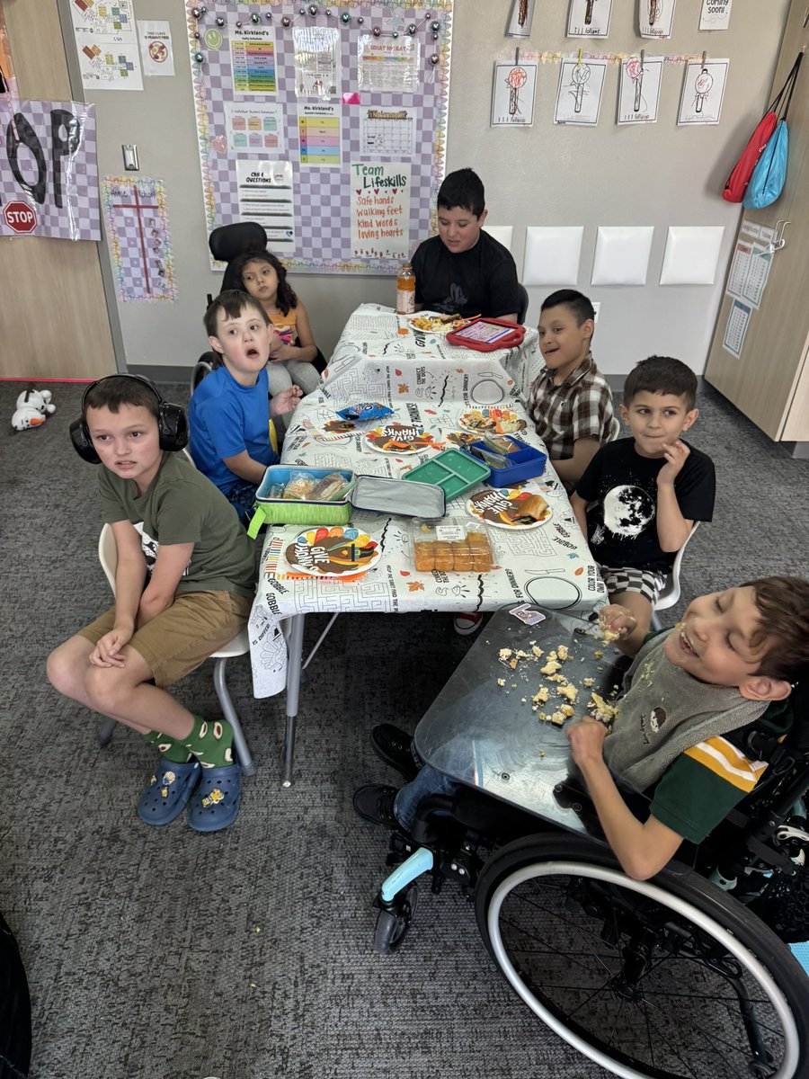 So grateful for our amazing <a href="/BeltonISD/">BeltonISD</a> Charter Oak team for creating a memorable Friendsgiving for students today🦃 Thank you Ms. Kirkland, Mrs. Tuggle, Mrs. Thompson, &amp; Mrs. Coleman for creating an authentic, joyous learning experience for your amazing students! <a href="/AshThomas80/">Ashlie Thomas</a>