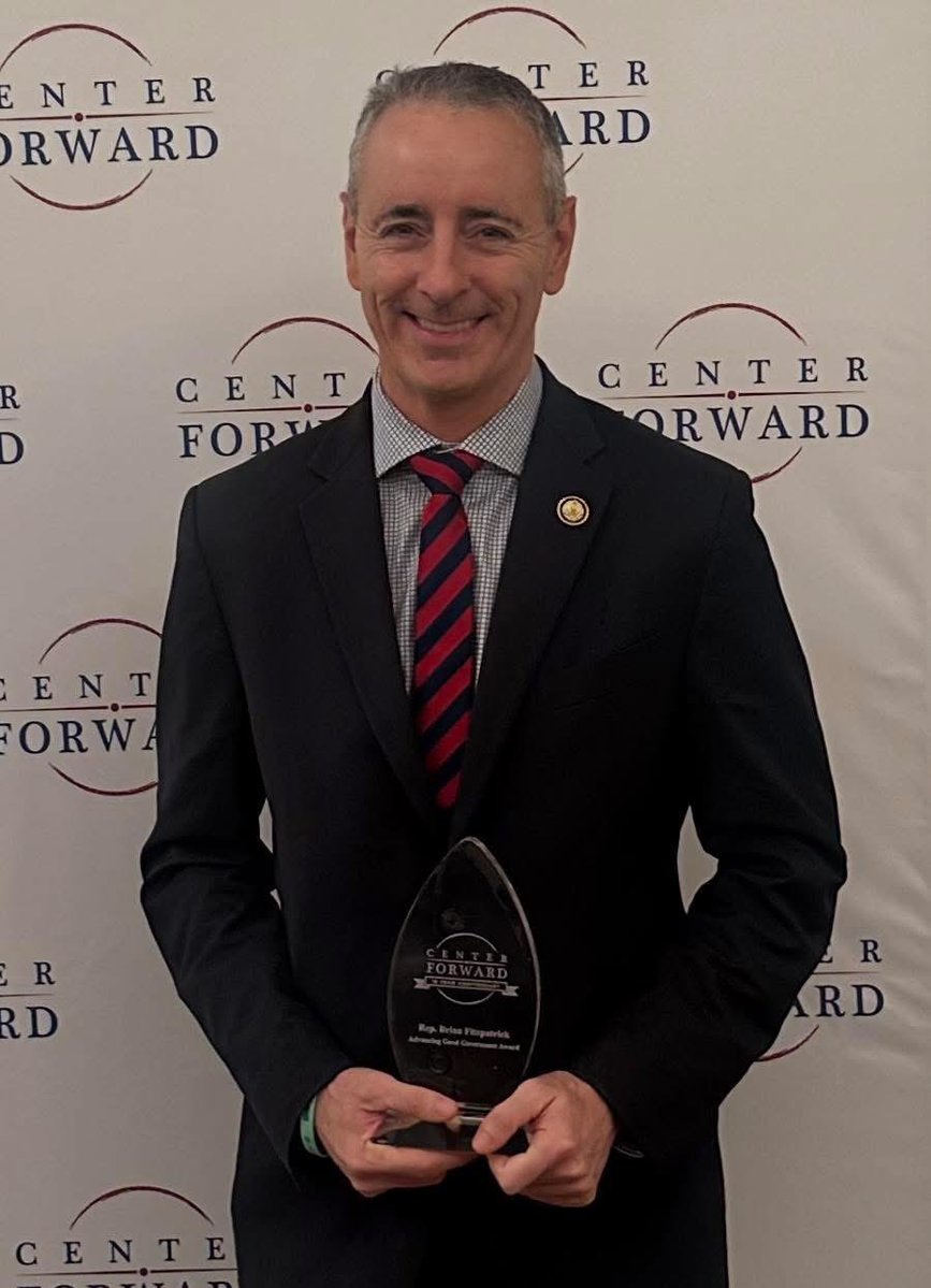 RepBrianFitz's tweet image. For over a decade, @CenterForwardUS has been doing what our nation needs more of: creating space for honest dialogue, real problem-solving, and partnerships that put progress above politics.

Tonight, I joined them to celebrate our shared mission and their 15-year anniversary,…