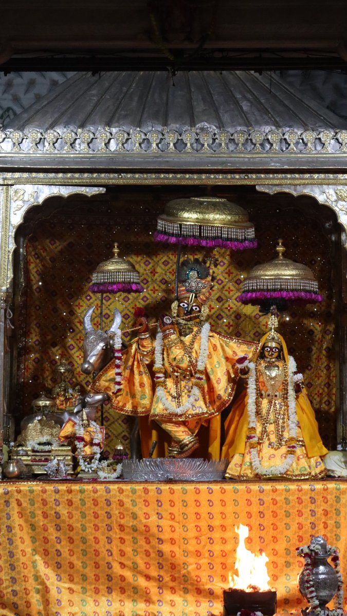 shrimathuraji's tweet image. Govind Dev Ji

Live Aarti, Mangla Aarti Bhagwan Shri Govind Dev Ji Darshan Jaipur Rajasthan

Govind Dev Ji: shrimathuraji.com/govind-devji-t…

Brij Chowrasi Kos Prikarama: shrimathuraji.com/tour-package/b…
Mathura Vrindavan Darshan: shrimathuraji.com/2-days-mathura…

#shrimathuraji #jaipur #govindDevJi #2025