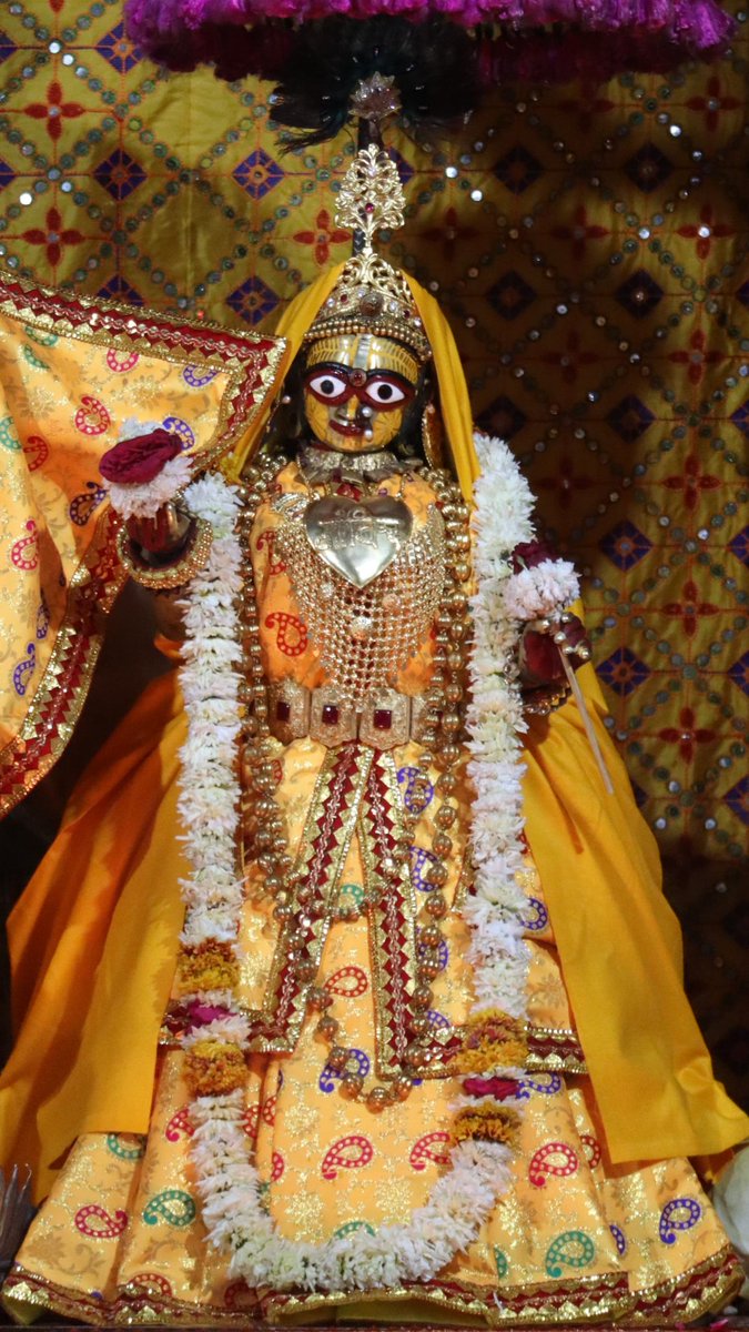 shrimathuraji's tweet image. Govind Dev Ji

Live Aarti, Mangla Aarti Bhagwan Shri Govind Dev Ji Darshan Jaipur Rajasthan

Govind Dev Ji: shrimathuraji.com/govind-devji-t…

Brij Chowrasi Kos Prikarama: shrimathuraji.com/tour-package/b…
Mathura Vrindavan Darshan: shrimathuraji.com/2-days-mathura…

#shrimathuraji #jaipur #govindDevJi #2025