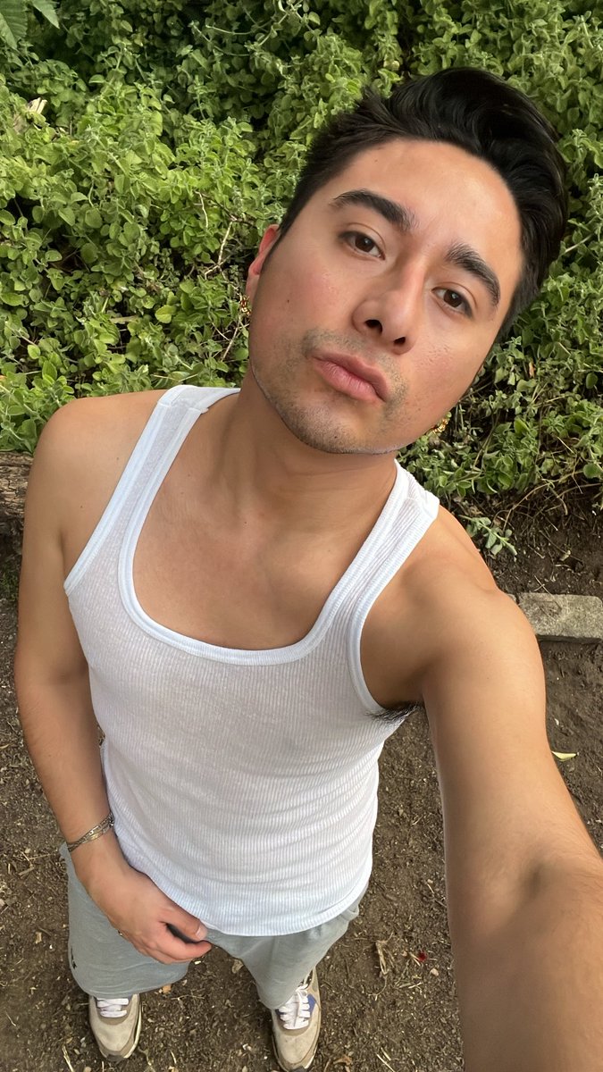 AlierShinePop's tweet photo. 🔥🥵♨️🌭✨😝😎 https://t.co/J7JyVqDrTu