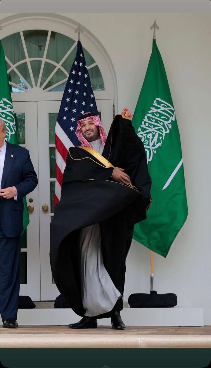 waaas11's tweet photo. سـر بنا يا محمد وعزك يـدوم 🇸🇦

 #نباهي_بك_العالم_يابو_سلمان
#محمد_بن_سلمان_في_امريكا https://t.co/jFY0kwn1n7