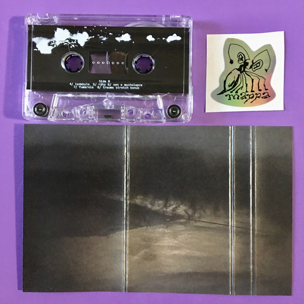 Kult Masek &amp; Petr Vrba - Fumarola [mappa – MAP062]
mappa.bandcamp.com/album/fumarola
「遠くでトランペットが鳴り響く。轟くざわめきが大地を満たし、すべての噴気孔が一斉にシューという音を立て風が吹き込む。大地が濃い霧に覆われたとき、二人は三度目の遠征が以前のものとは違うことを悟った」！！！！