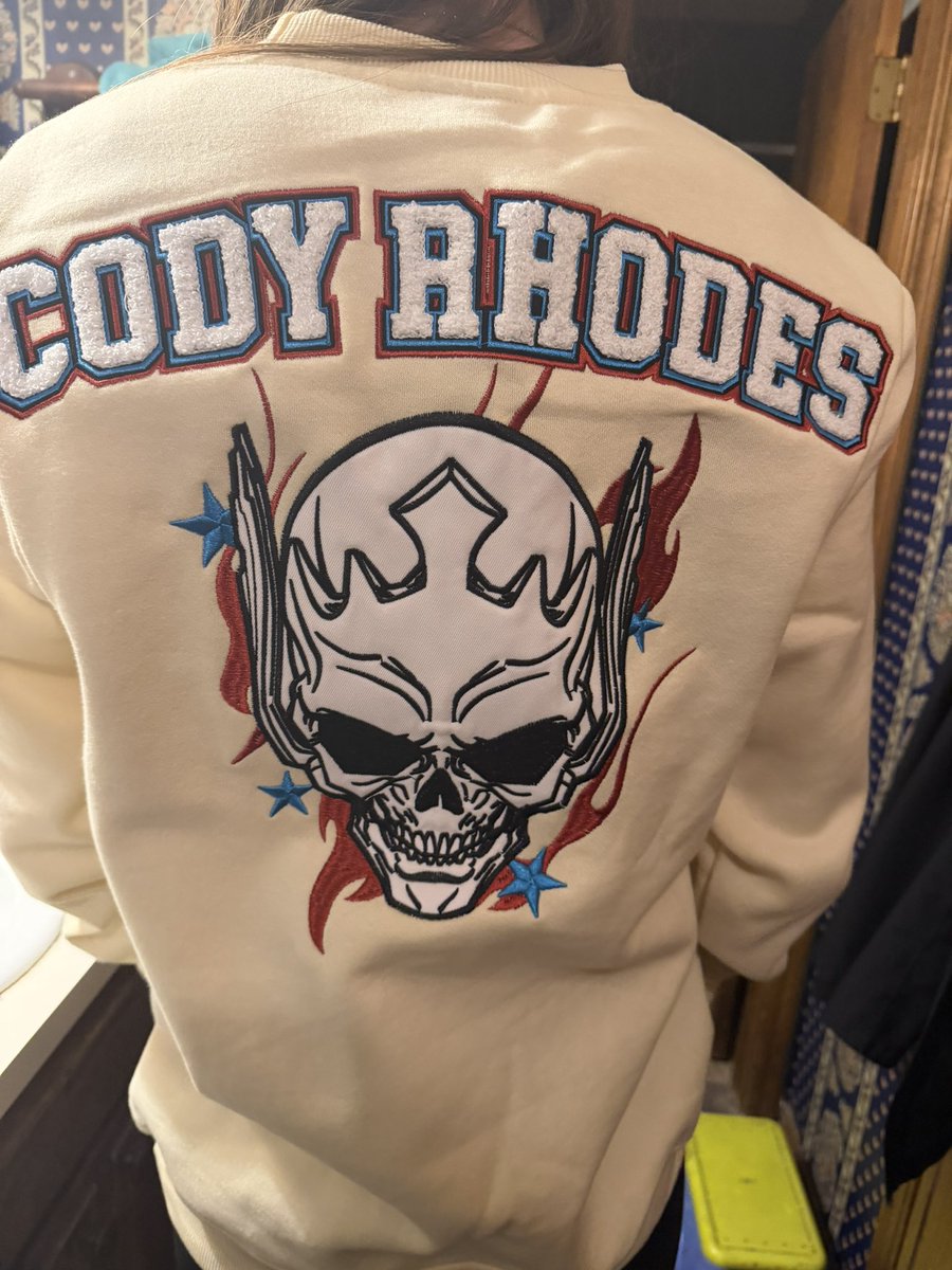 MadisonTorrez16's tweet image. LOVE @CodyRhodes so cozy! Ready for the cold weather 🩵