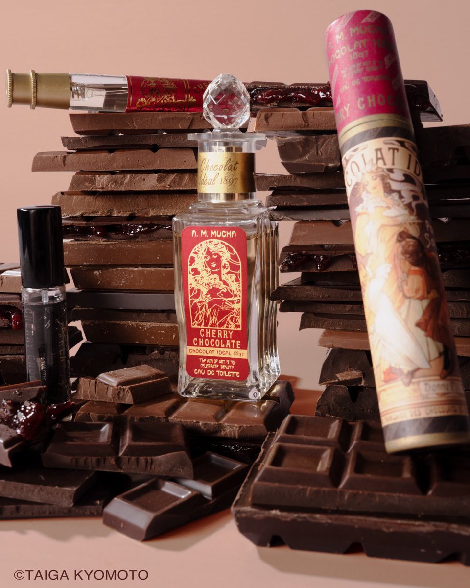 _AlphonseMucha's tweet image. CHOCOLAT IDÉAL
-2025 Holiday Collection-

コレクションページはこちら
(alphonsemucha.jp/Page/LP/2025/1…)

MUCHA全店舗・オフィシャルオンラインストアにてご予約受付中です。
店頭では香りをお試しいただけるほか、コレクションビジュアルも展示しております✨
ぜひお立ち寄りくださいませ。…