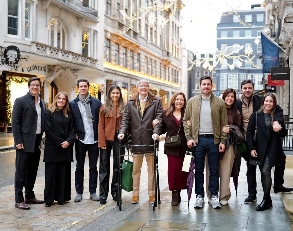  Silver Fox 🦊 tweet media