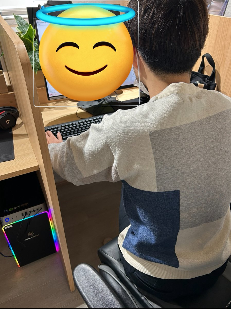 おはようございます☀

格闘ゲームのおすすめコンボ等の動画を作ってくださっている利用者さんの編集風景です！いつも真面目に作業をされています！
格闘ゲームの知識が深く、プレイ自体もすごく上手なので新作動画も楽しみです😌(早く見たい)