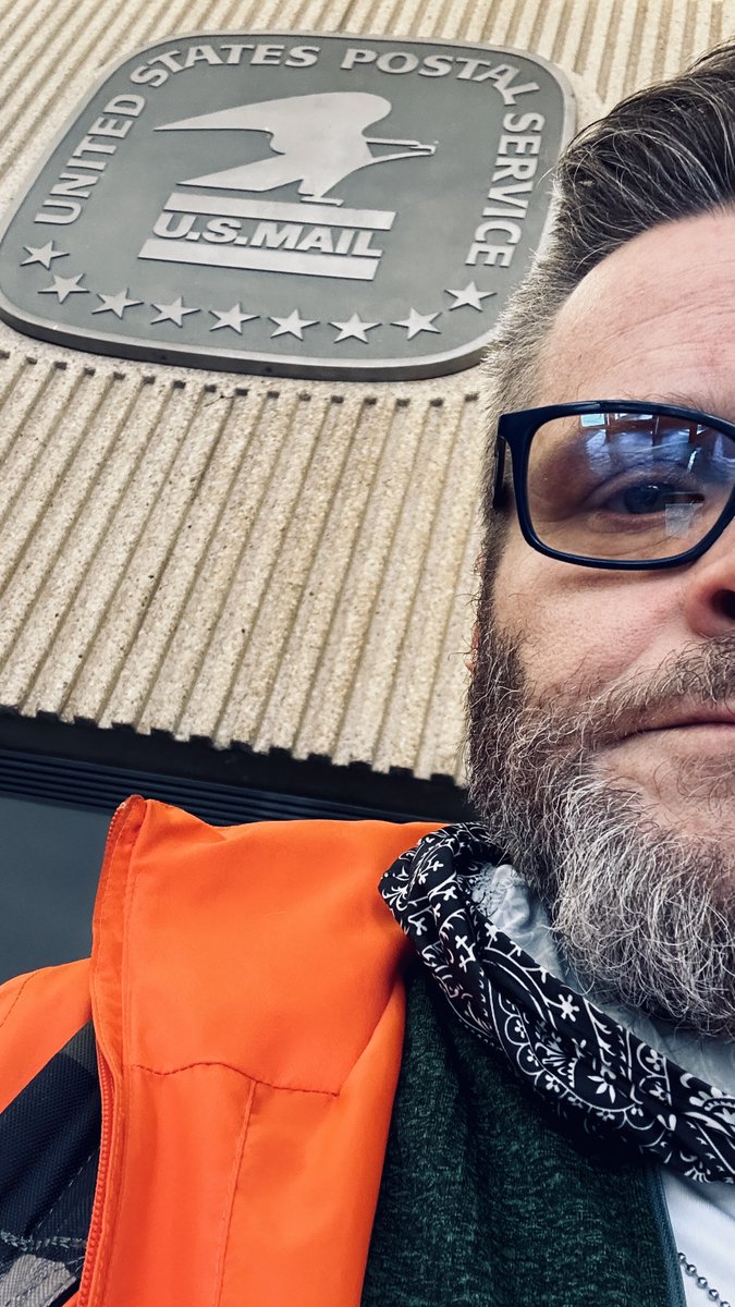 JohnnyRayBee's tweet image. Oot and aboot ...