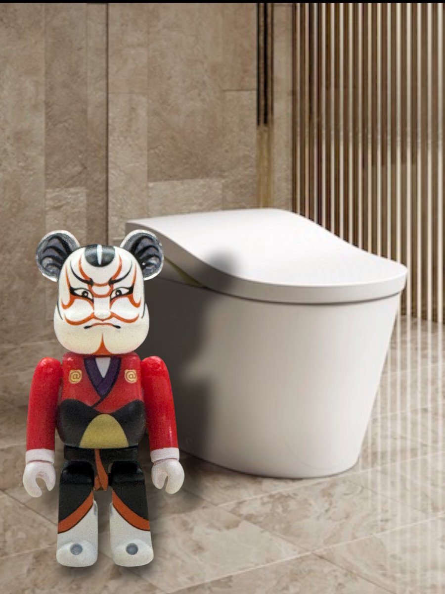 【Today’s BE@RBRICK】
本日は #世界トレイデー です🌀世界トイレ機関が2001年11月19日に設立されたことを記念し、記念日とされています。トイレを綺麗にすると気分も上がりますよね🎵清潔な状態を保ちたいものです✨
#bearbrick #ベアブリック #medicomtoy #メディコムトイ
