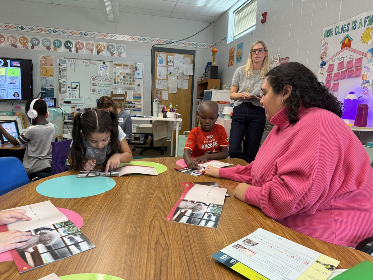 A_MinearAHL's tweet image. Our instructional team got up close and personal during ELA time with Ms. Zacharias, Ms. Barnett, Mrs. Page, and Mrs. Saltat. You want to talk about #CPSbest— these ladies are it! Just look at how engaged their #TrustyHuskies are 👀