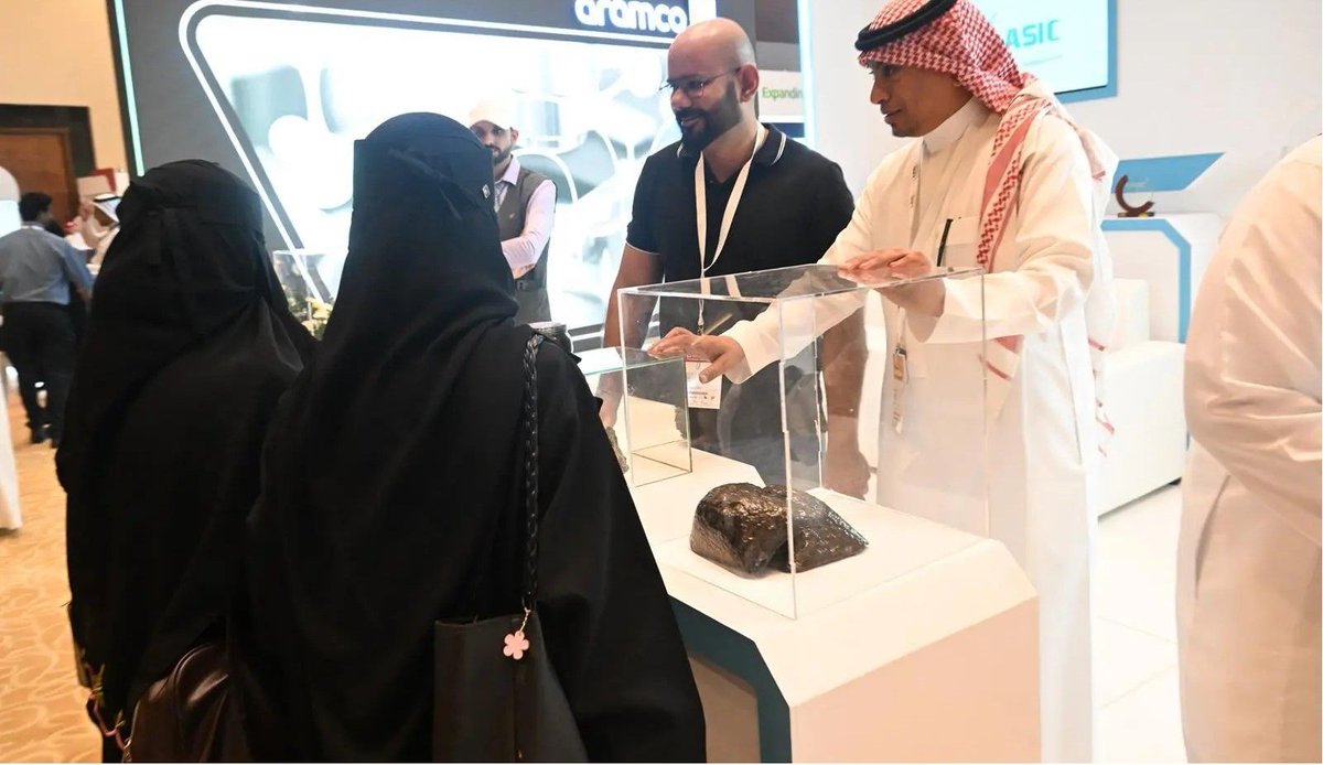 techmag2030's tweet image. #LabTech2025 في جازان 
المؤتمر والمعرض الدولي الخامس لتقنيات المختبرات يستعرض أحدث الابتكارات ويكشف مستقبل المختبرات علميًا وتقنيًا في المنطقة والعالم.
للتفاصيل: 
buff.ly/u3NNazY