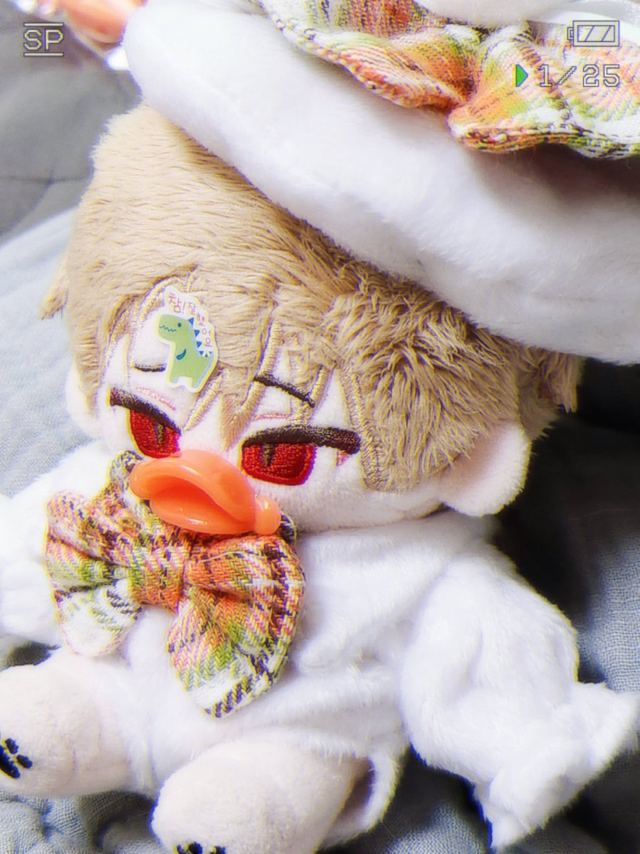 오늘 그냥 문득 회사에서 팔다리 쭉 뻗고 있다가 갤러리속 요냥이가 은교 같다는 생각이 들었음...

#오월의솜솜_후기