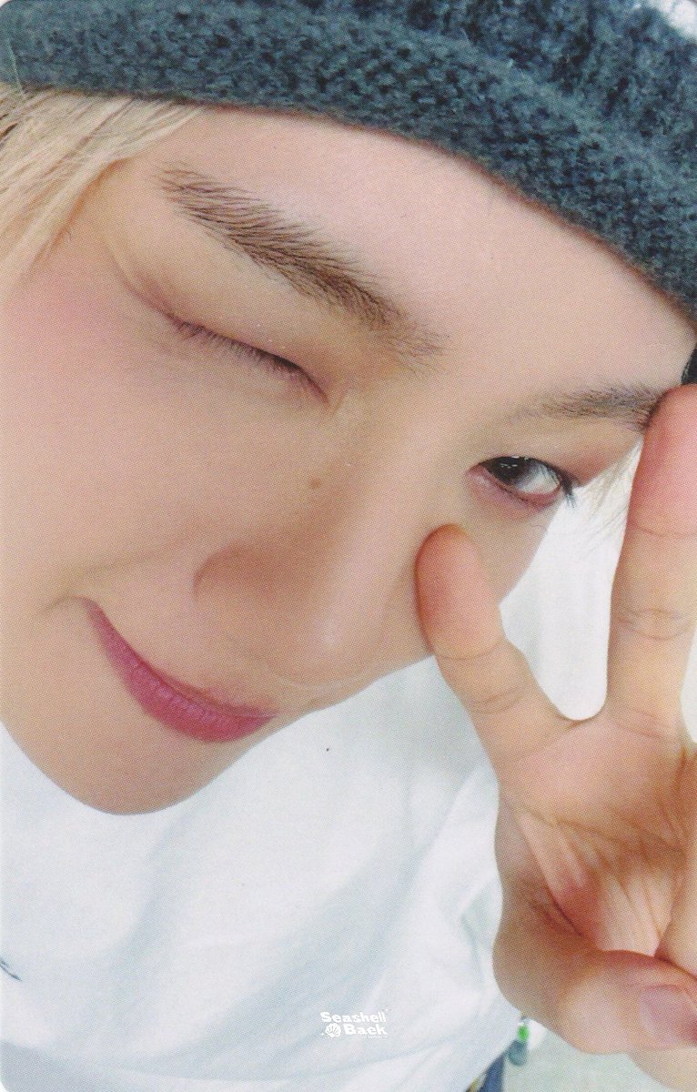 SeashellBBH's tweet image. 【SCAN】
Singapore POPUP full card / Singapore Popup No. 56 long-sleeved small card / popup slipper small card

Plz do not cut the logo or modify &amp;amp; no commercial use
#baekhyun #백현 #ベッキョン
@B_hundred_Hyun @BAEKHYUN_INB100