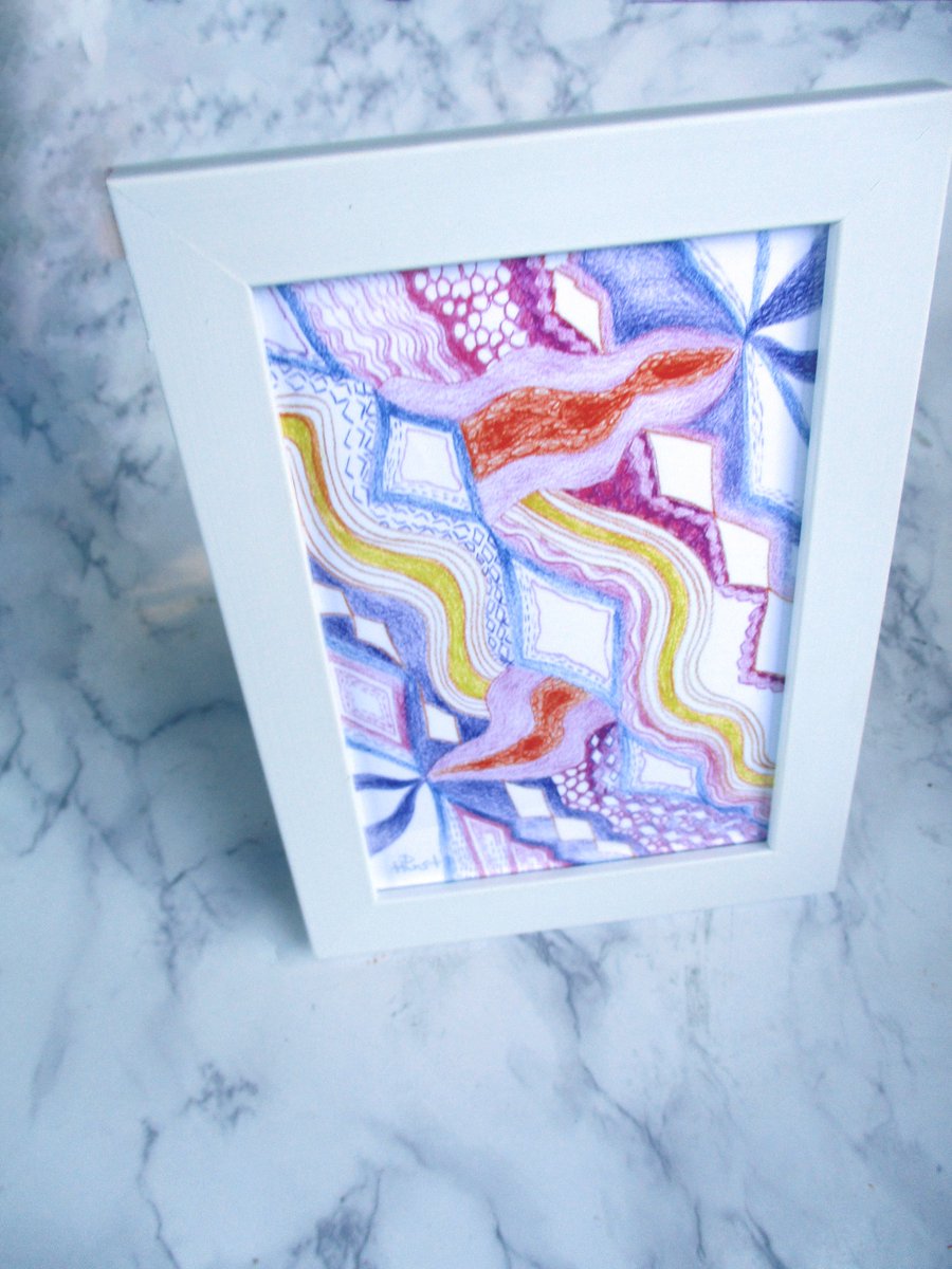 DianeHurst's tweet image. Abstract picture-- &quot;Diamond Design&quot;   small print of color pencil drawing #AbstractArt #ColorfulArt #design_pattern #drawings #drawingart 
etsy.com/listing/440149…