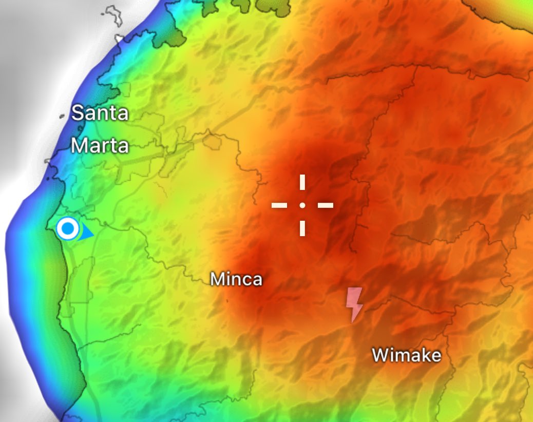 _iclima's tweet image. Llueve fuertemente en la zona rural de #SantaMarta