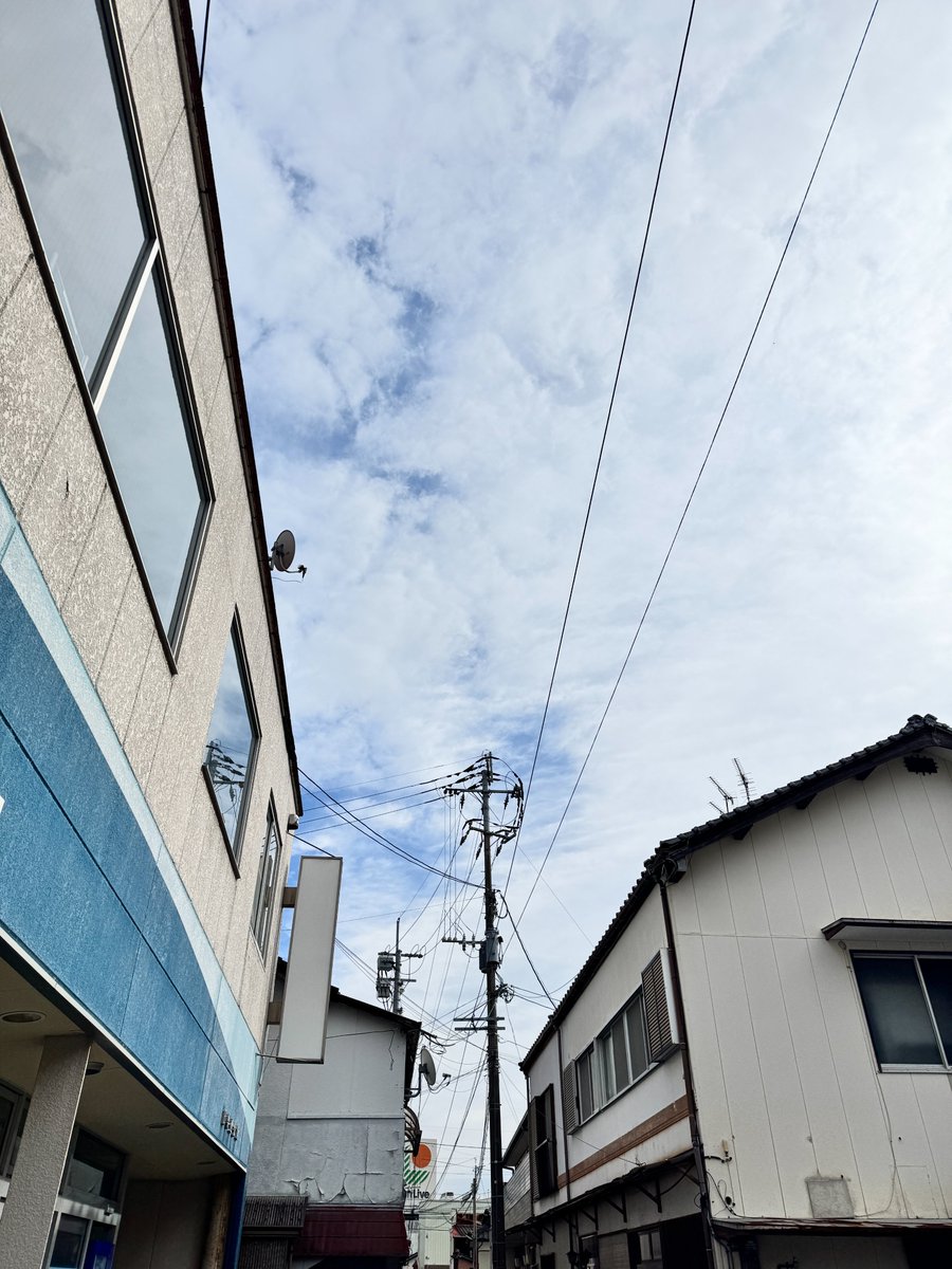 おはようございます!
11月19日、昨日からハッキリ寒くなってきた天草です🍁

#企業公式が毎朝地元の天気を言い合う #熊本県 #天草 #デジタルアート天草