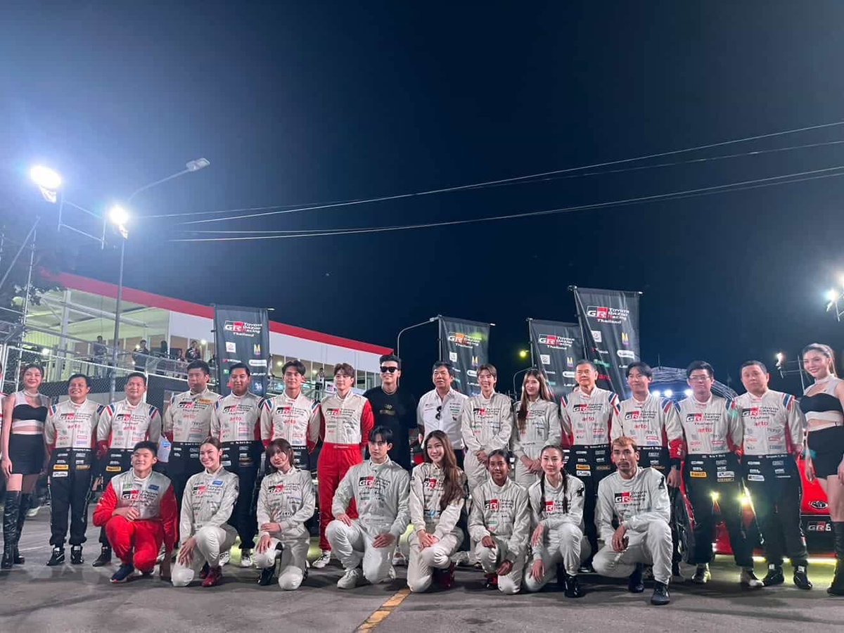 BarcodetinOFC's tweet image. Barcode Tinnasit FB Update 

Cr.Norrarat Apivart

BARCODE CHIANGMAI RACE

@BarcodeTin 🌻
#BarcodeTin99 
#barcodetin #GMMTV
#LensoMTRxBarcode 
#LENSOMOTORSPORT 
#VENOMRACINGWHEEL
#ToyotaGazooRacingThailand